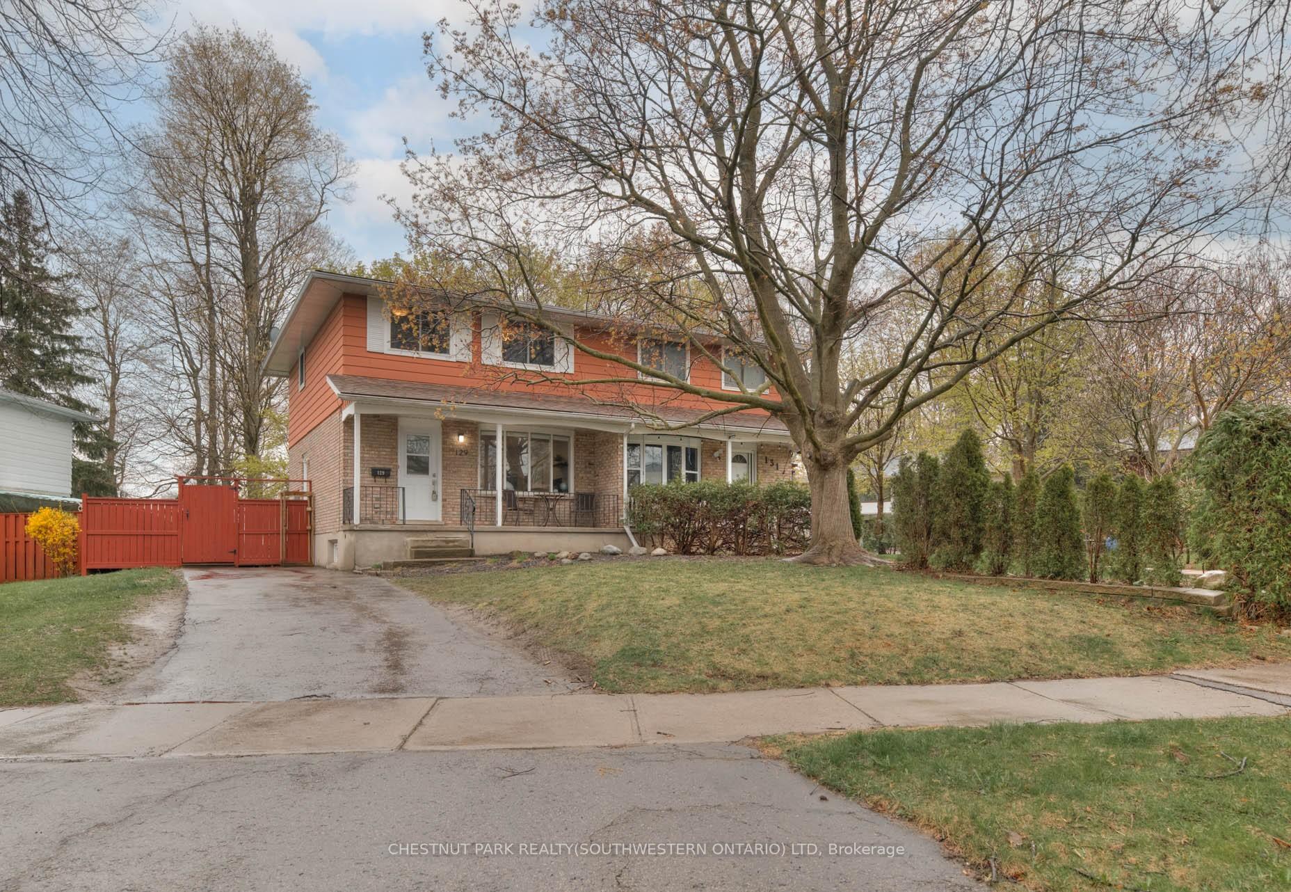 Photo 3 of 129 Dalegrove Drive, Kitchener — HOMEH