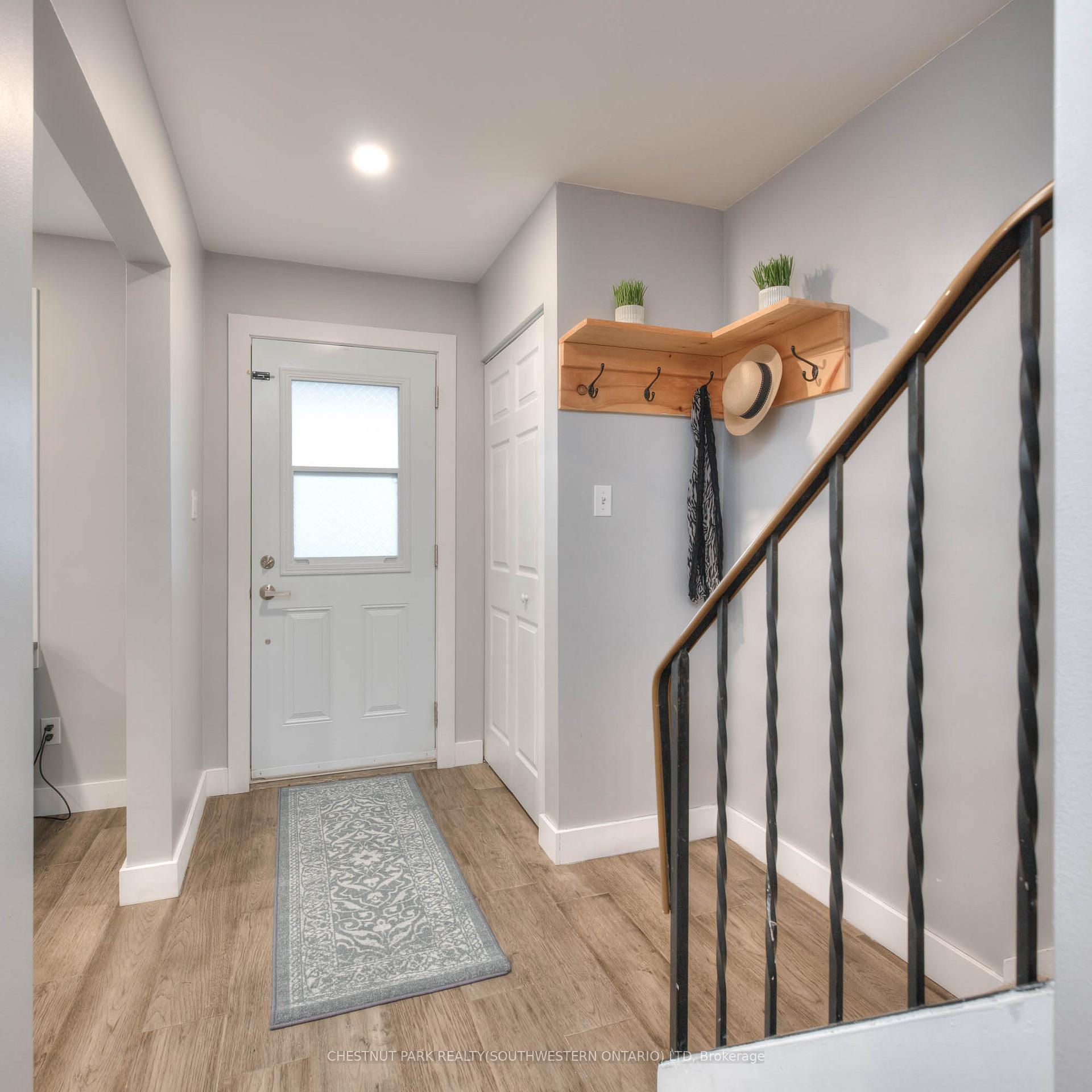 Photo 6 of 129 Dalegrove Drive, Kitchener — HOMEH