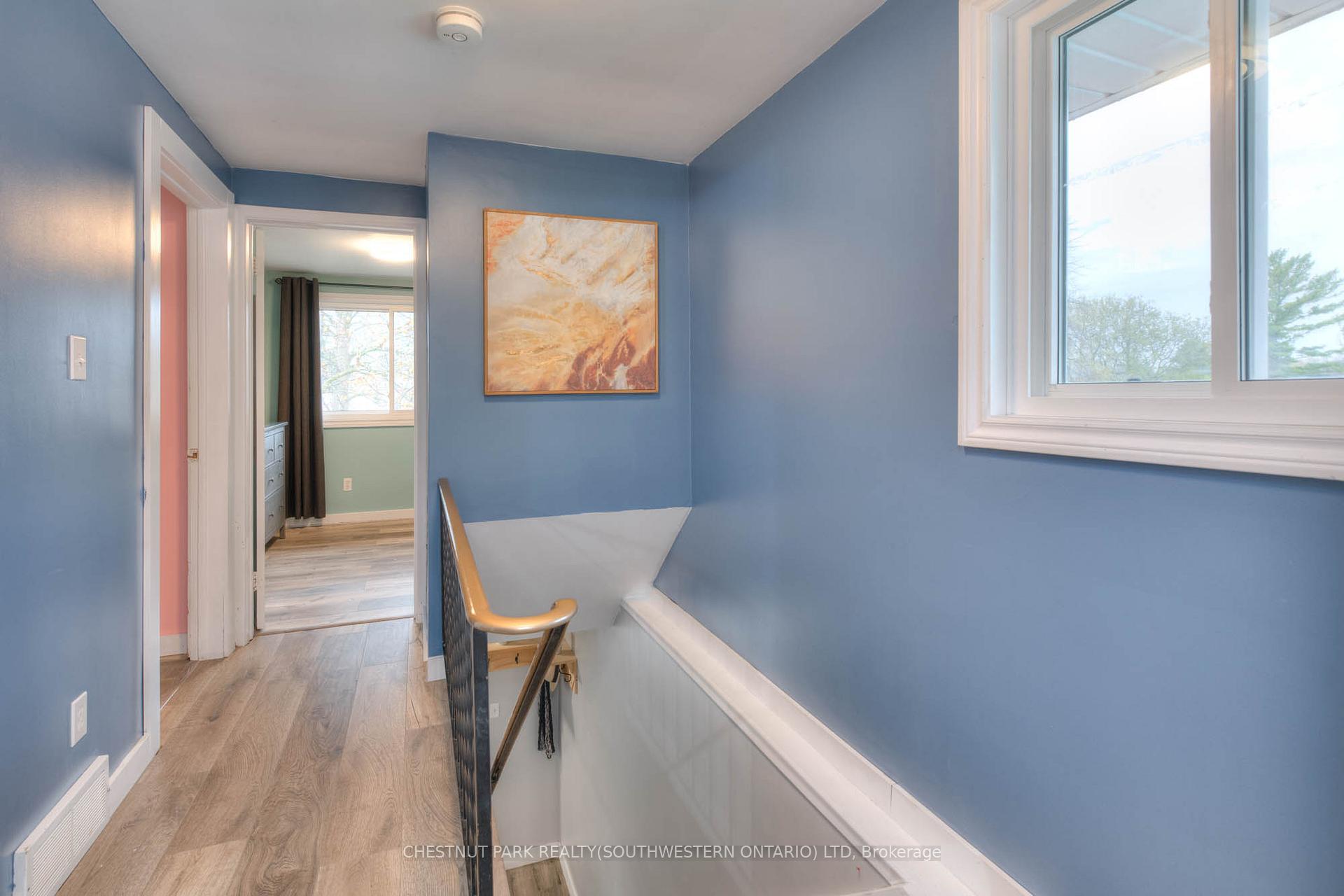 Photo 16 of 129 Dalegrove Drive, Kitchener — HOMEH