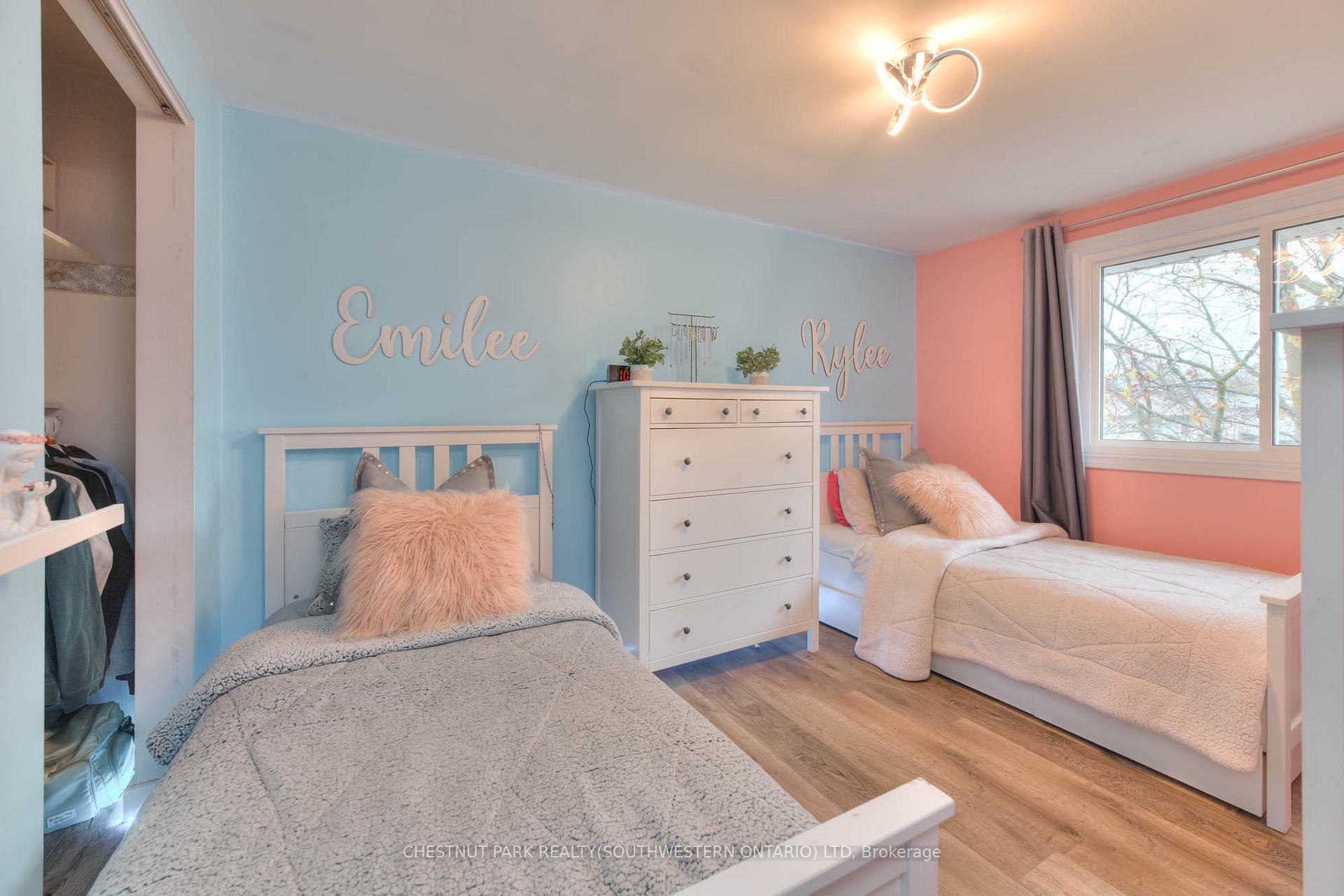 Photo 21 of 129 Dalegrove Drive, Kitchener — HOMEH