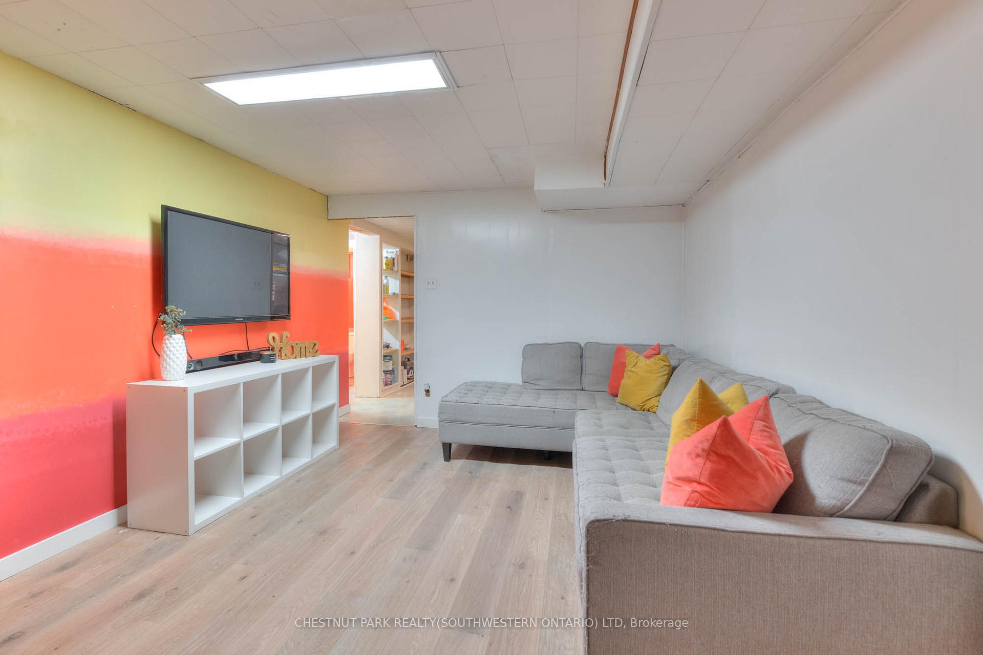 Photo 25 of 129 Dalegrove Drive, Kitchener — HOMEH