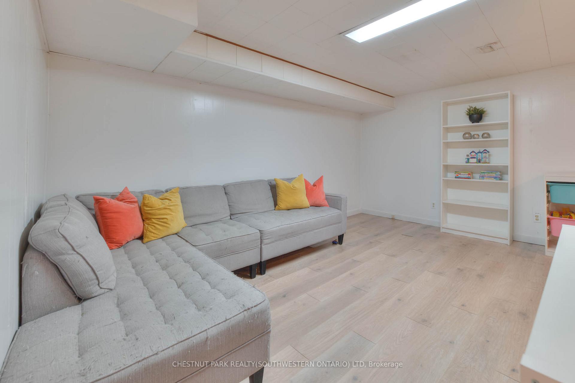 Photo 26 of 129 Dalegrove Drive, Kitchener — HOMEH