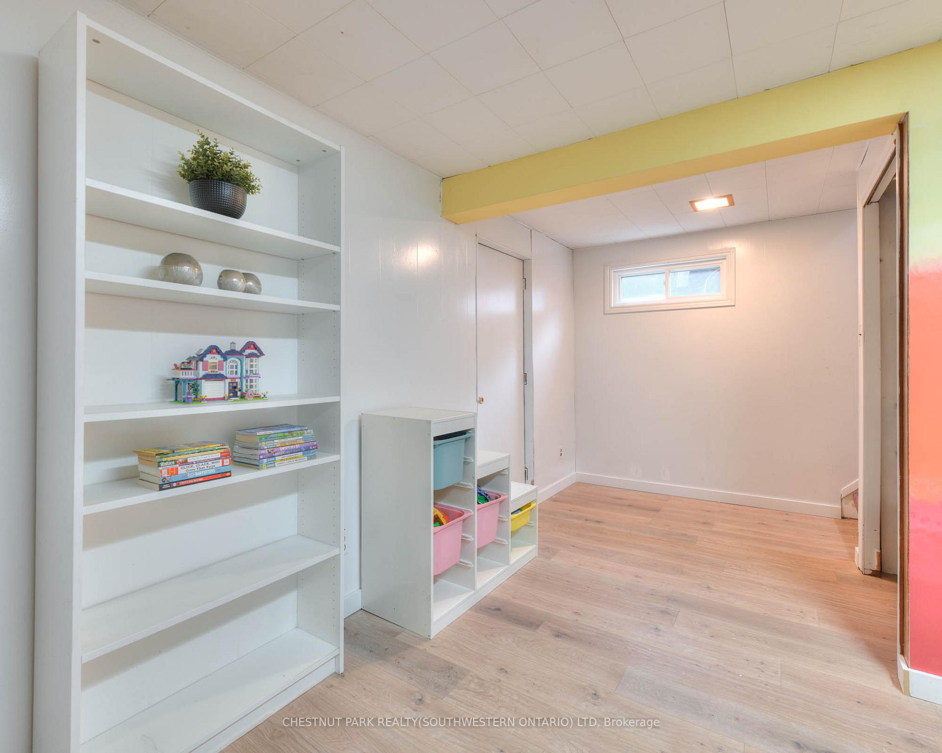 Photo 27 of 129 Dalegrove Drive, Kitchener — HOMEH