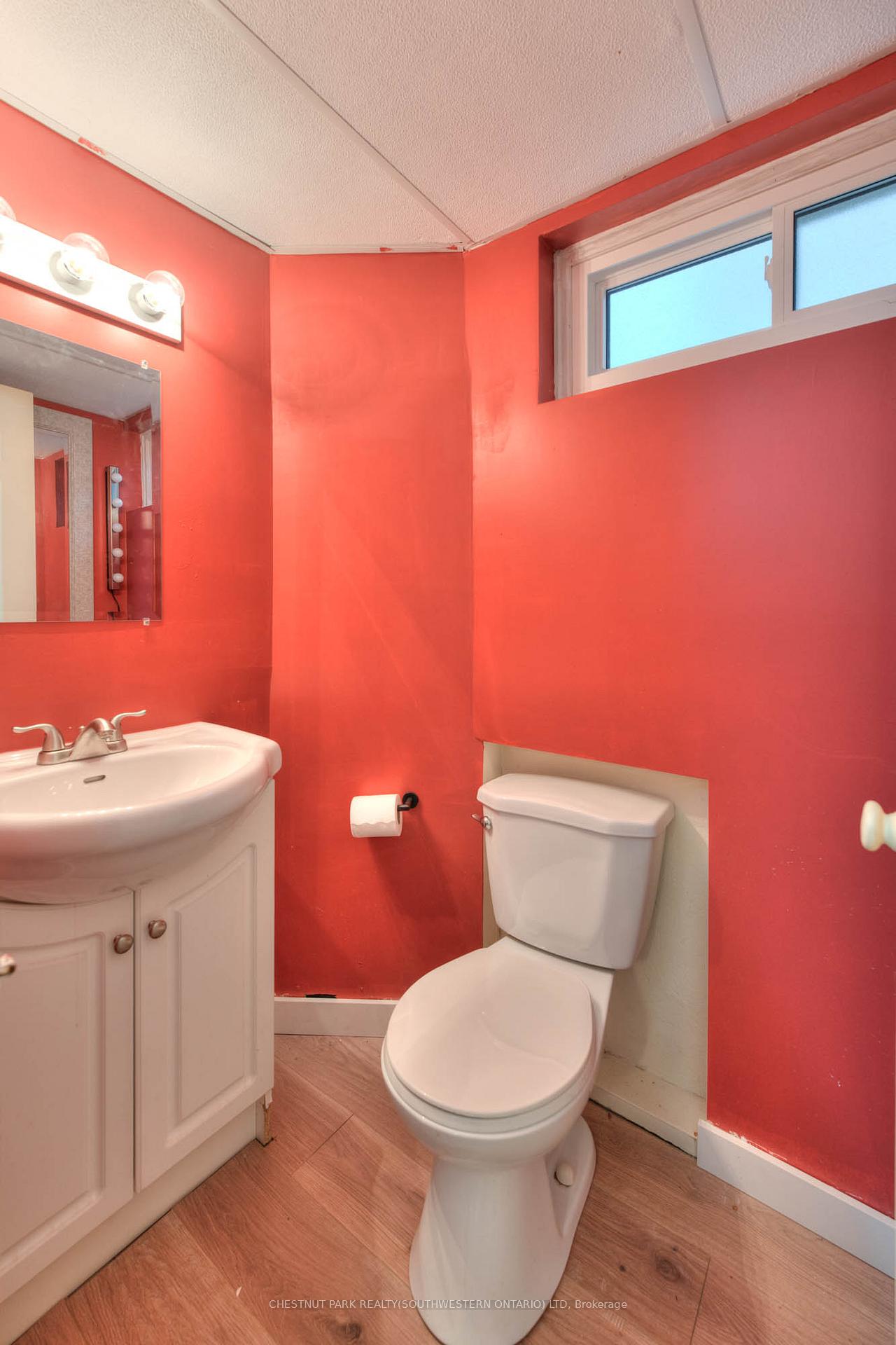 Photo 28 of 129 Dalegrove Drive, Kitchener — HOMEH