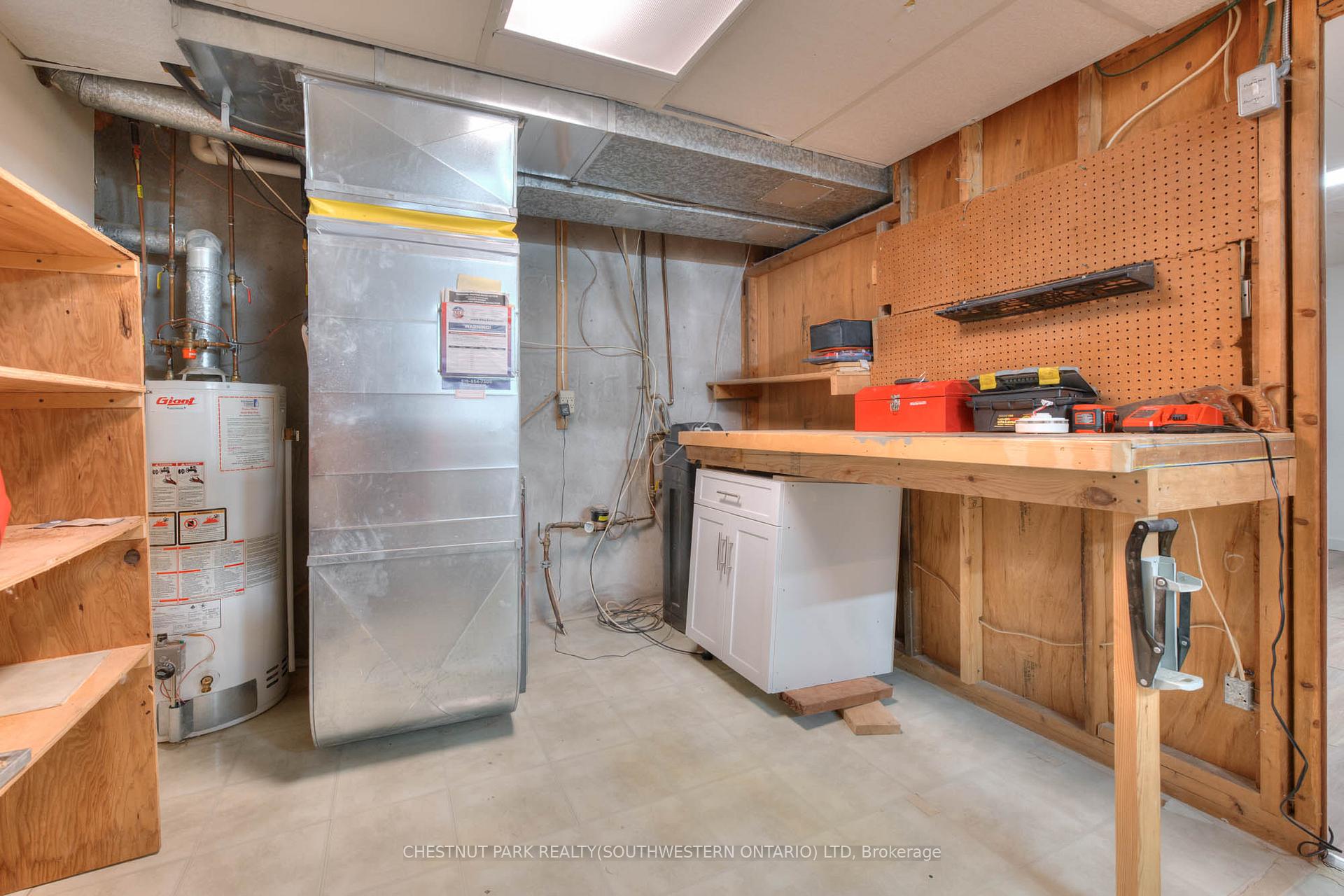 Photo 29 of 129 Dalegrove Drive, Kitchener — HOMEH