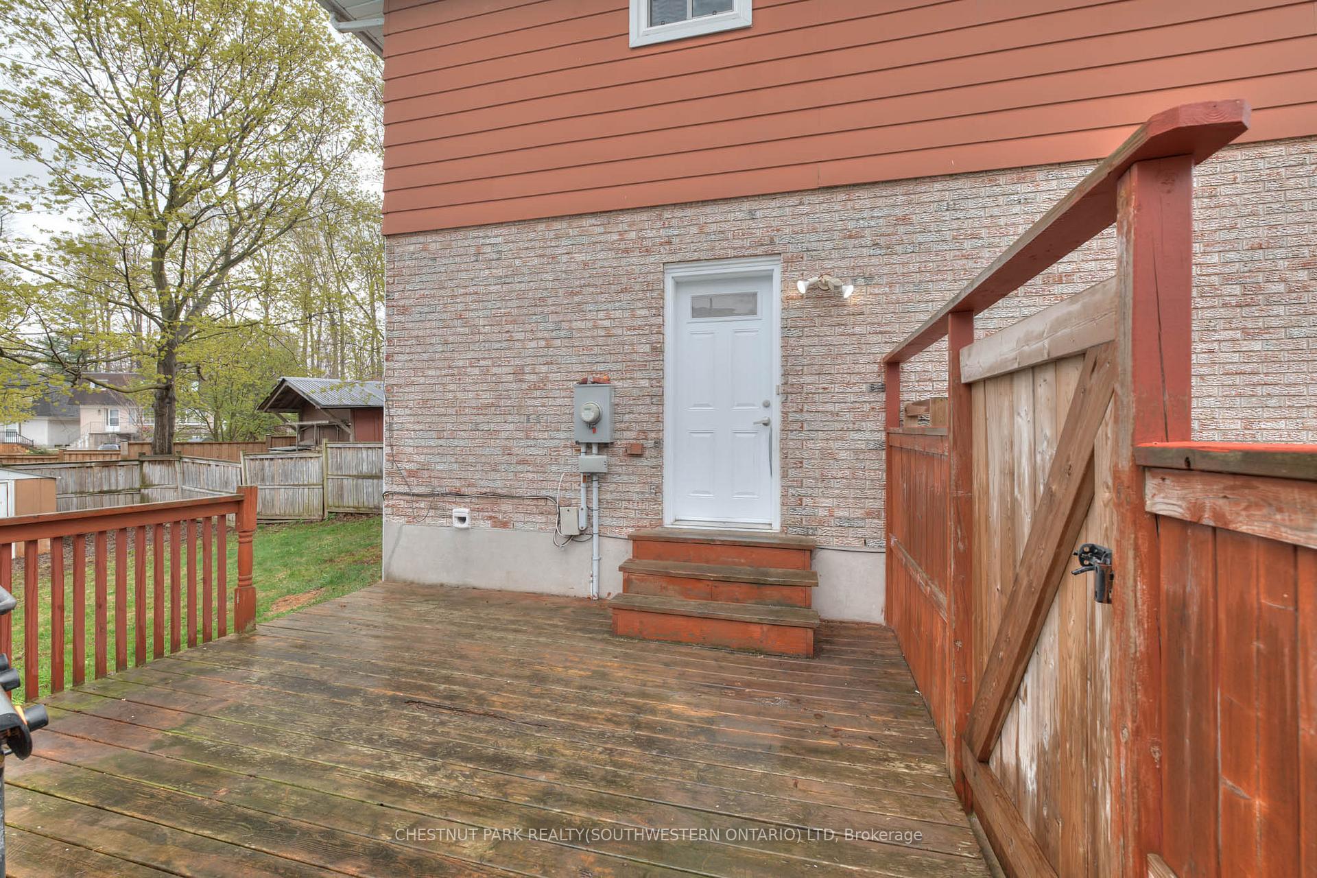Photo 31 of 129 Dalegrove Drive, Kitchener — HOMEH