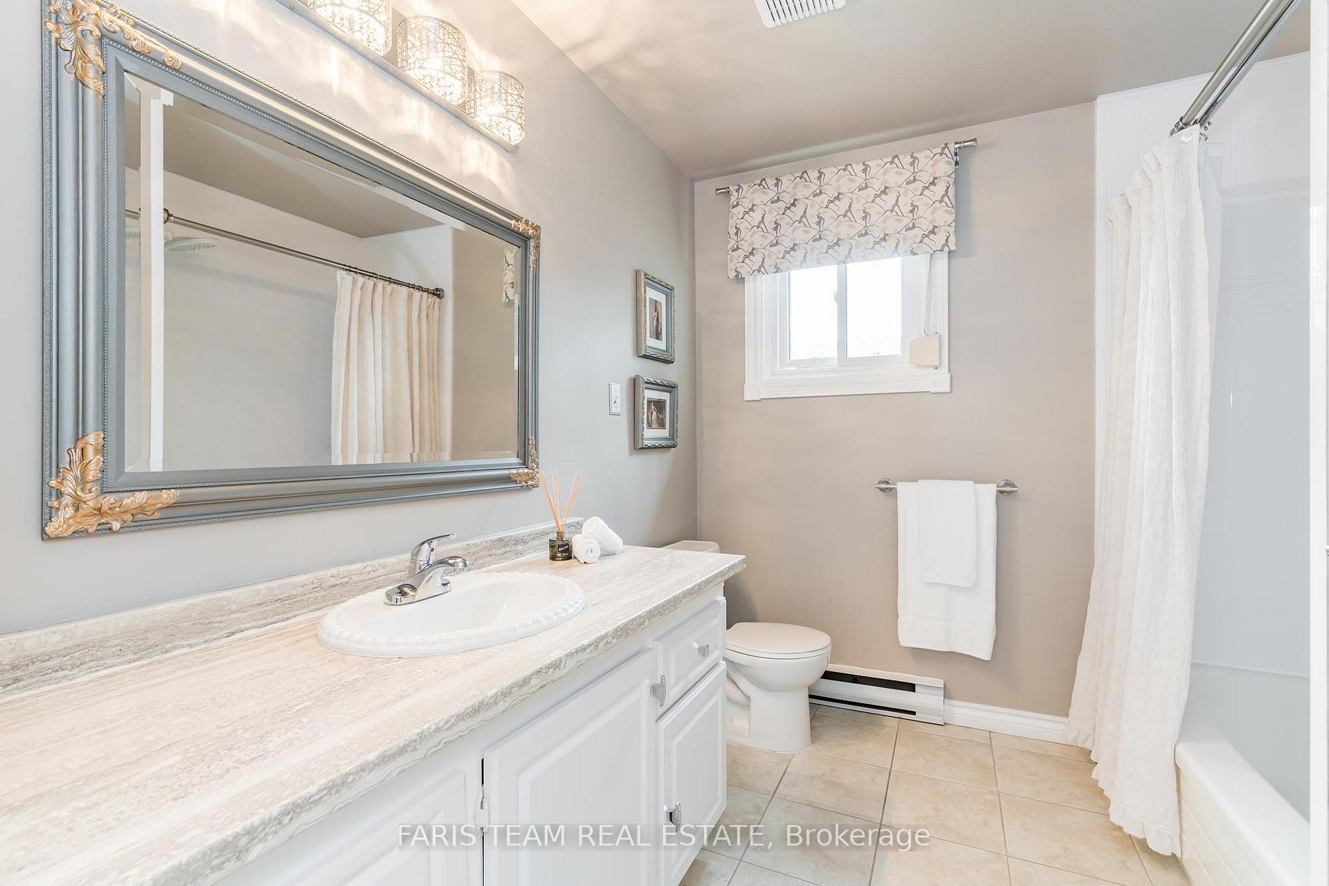 Photo 12 of 612 Randles Crescent, Midland — HOMEH