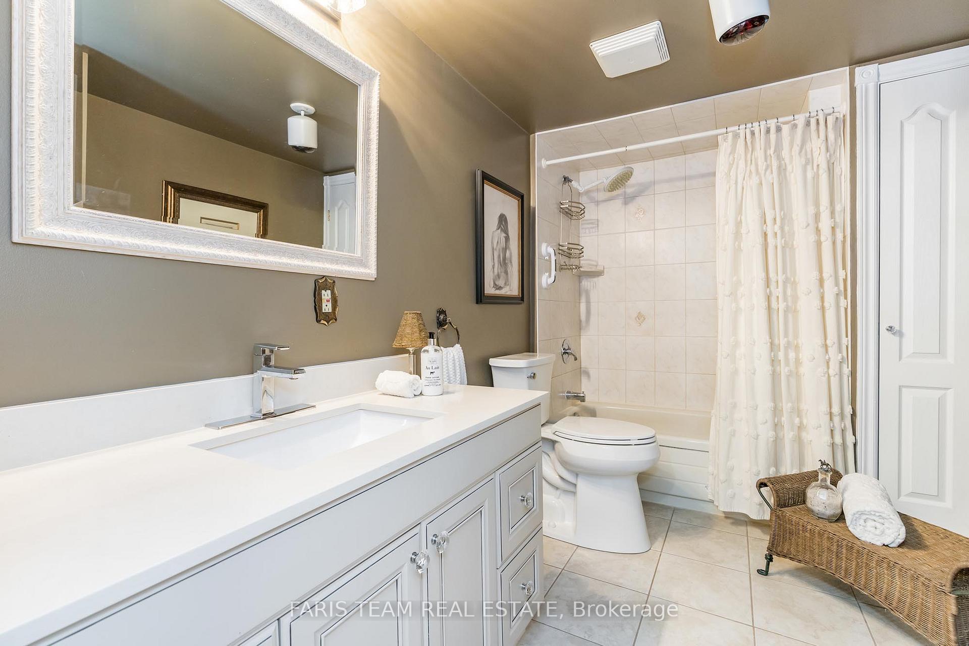 Photo 18 of 612 Randles Crescent, Midland — HOMEH