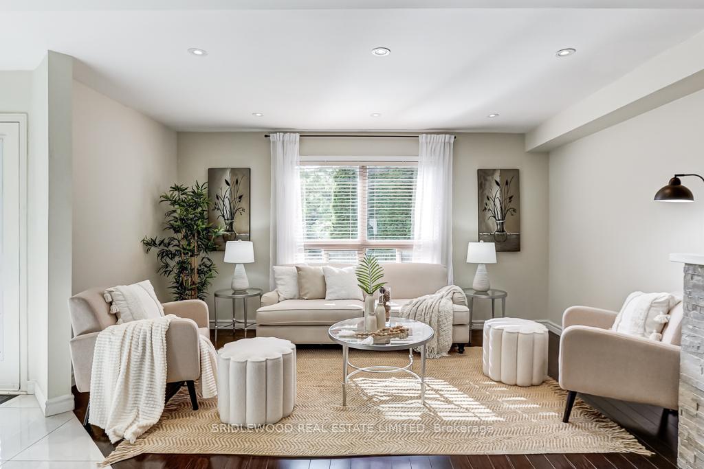 Photo 4 of 54 Anita Drive, Markham, Village Green-South Unionville — HOMEH