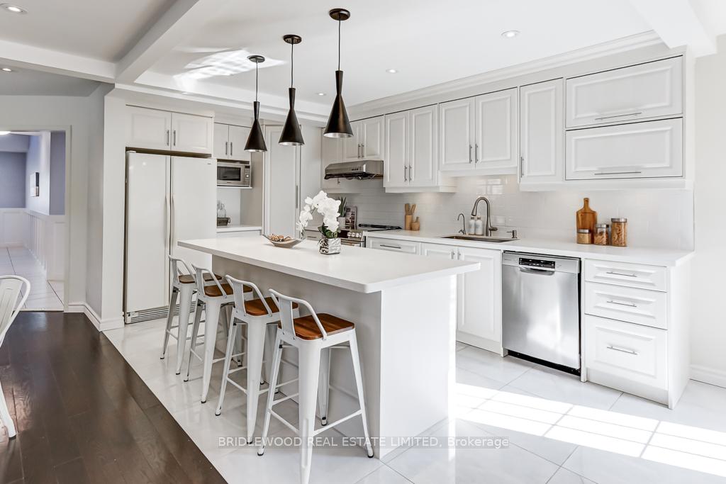 Photo 12 of 54 Anita Drive, Markham, Village Green-South Unionville — HOMEH