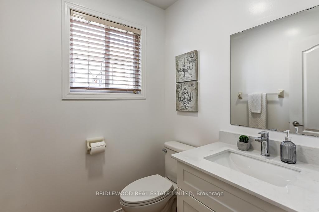 Photo 15 of 54 Anita Drive, Markham, Village Green-South Unionville — HOMEH