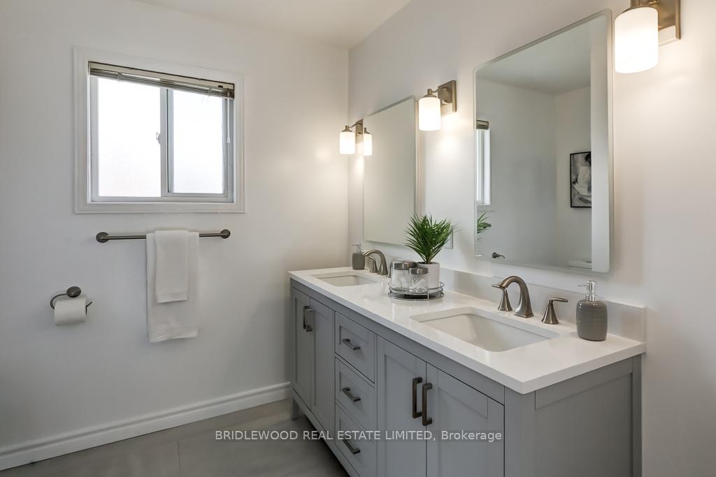 Photo 19 of 54 Anita Drive, Markham, Village Green-South Unionville — HOMEH