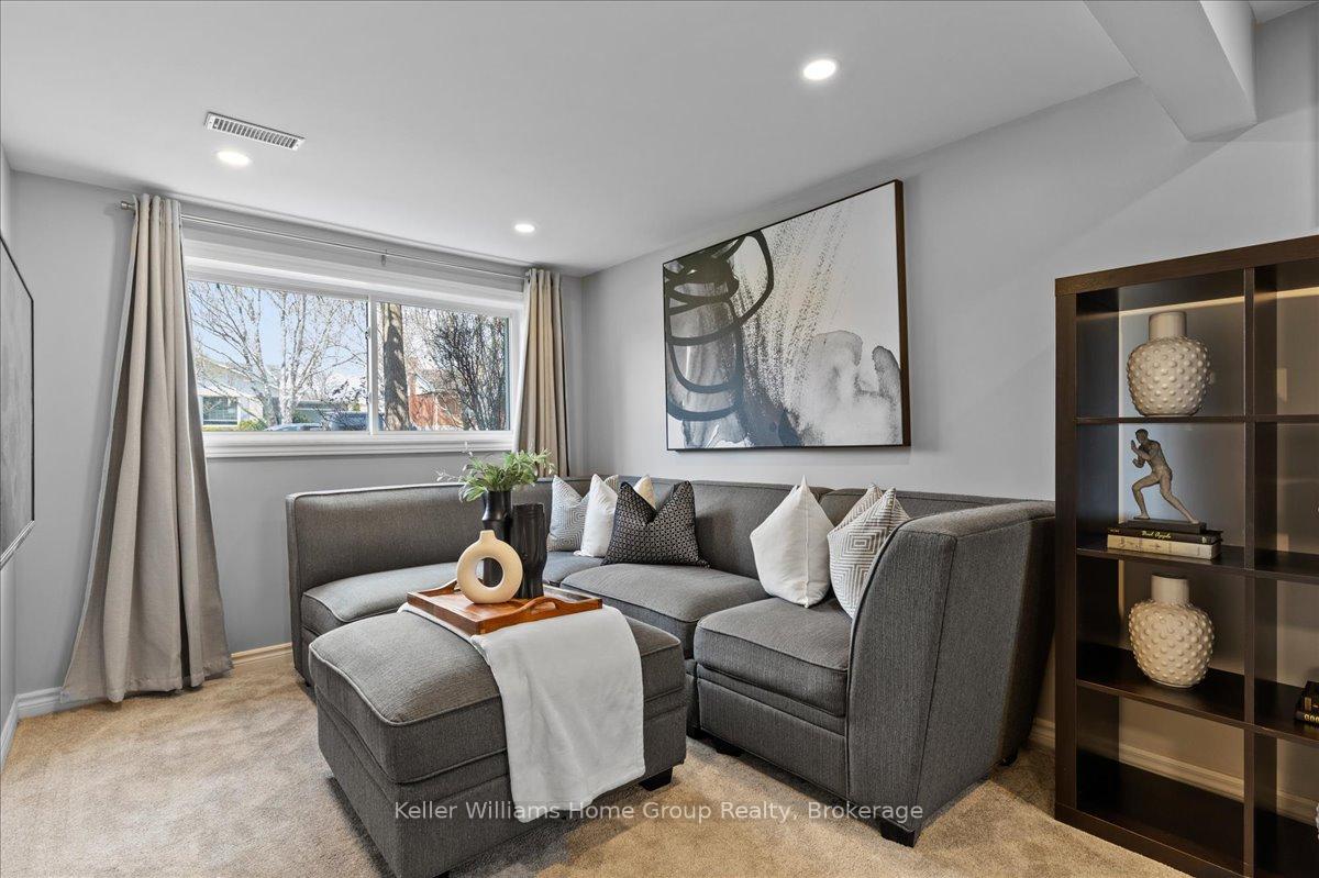 Photo 18 of 229 Kenneth Avenue, Kitchener — HOMEH