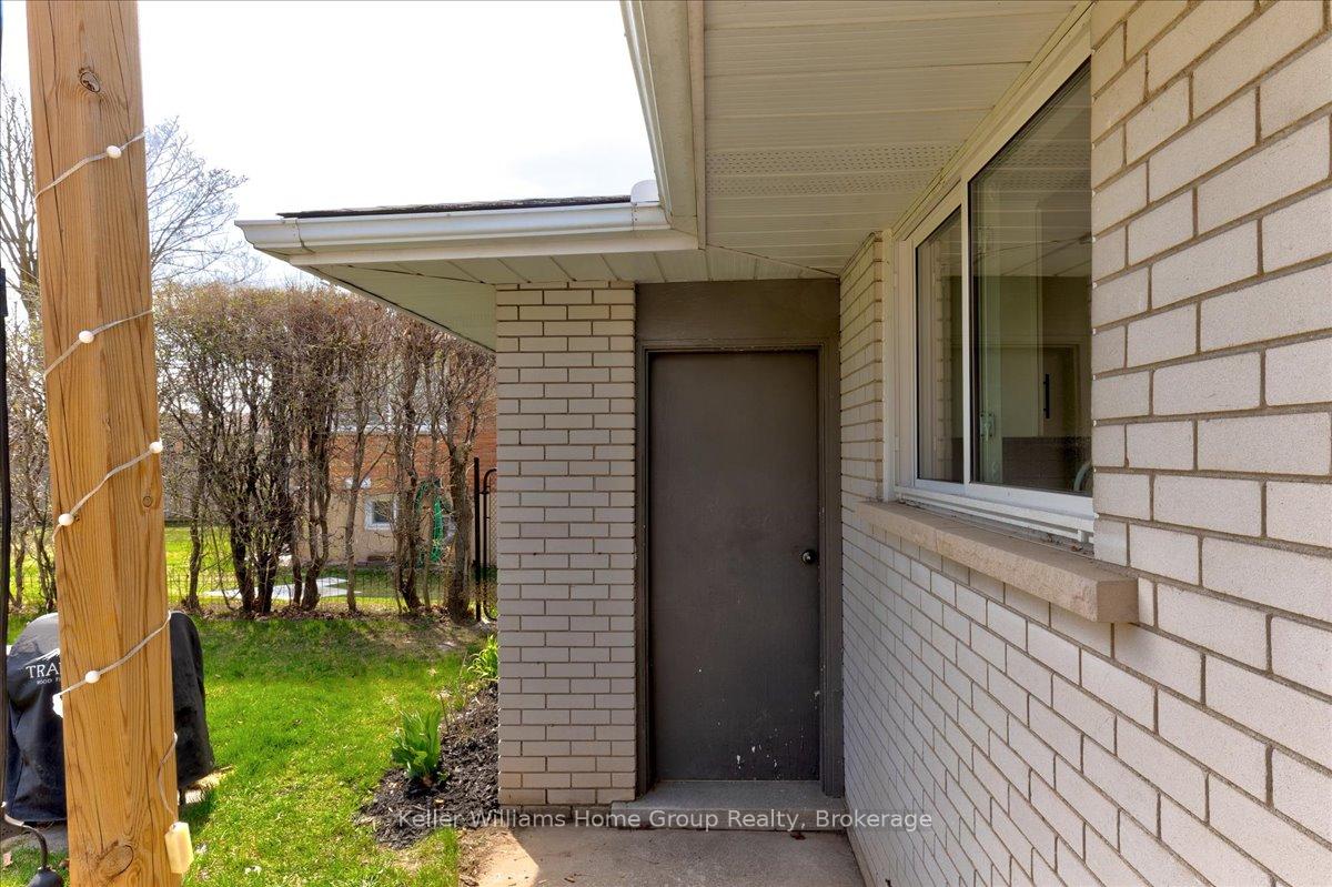 Photo 32 of 229 Kenneth Avenue, Kitchener — HOMEH