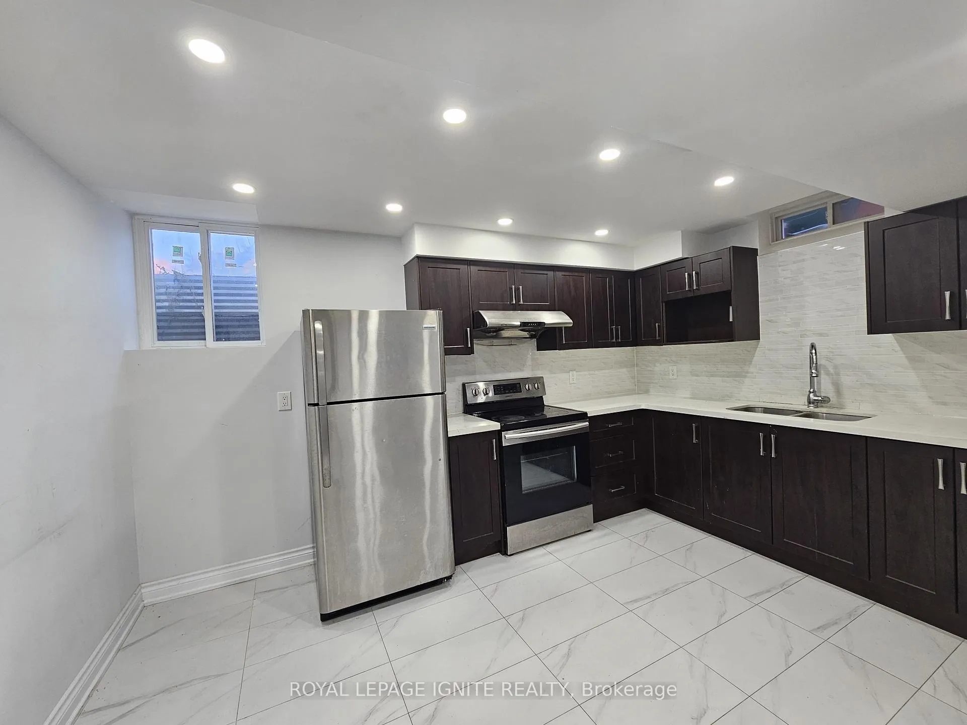 Photo 5 of 41 Gordon Weeden Road, Markham, Greensborough — HOMEH
