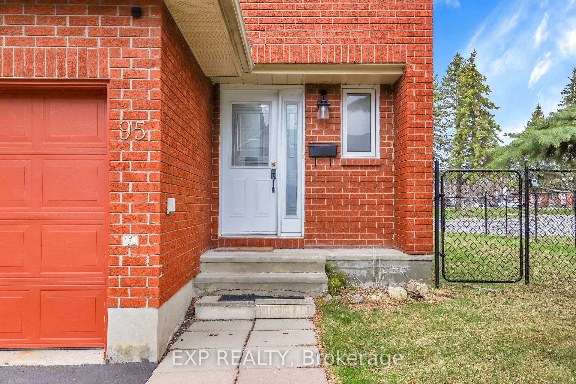 Photo 3 of 95 Cedarock Drive, Ottawa, Kanata - Bridlewood — HOMEH