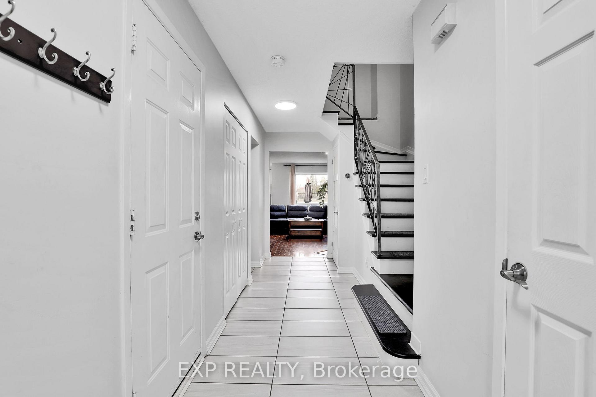 Photo 5 of 95 Cedarock Drive, Ottawa, Kanata - Bridlewood — HOMEH