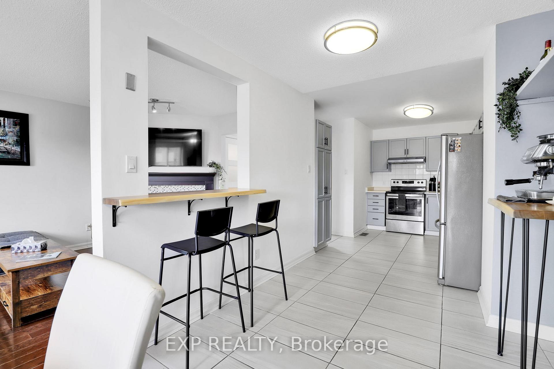 Photo 9 of 95 Cedarock Drive, Ottawa, Kanata - Bridlewood — HOMEH