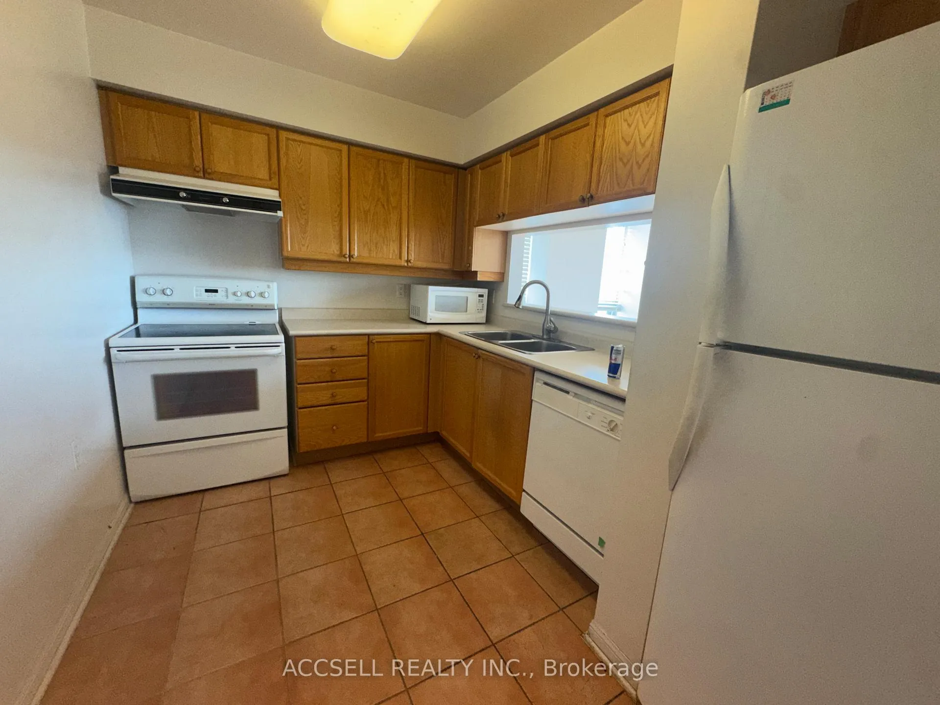 Photo 2 of Unit ph12, 650 lawrence Avenue W, Toronto, Englemount-Lawrence — HOMEH