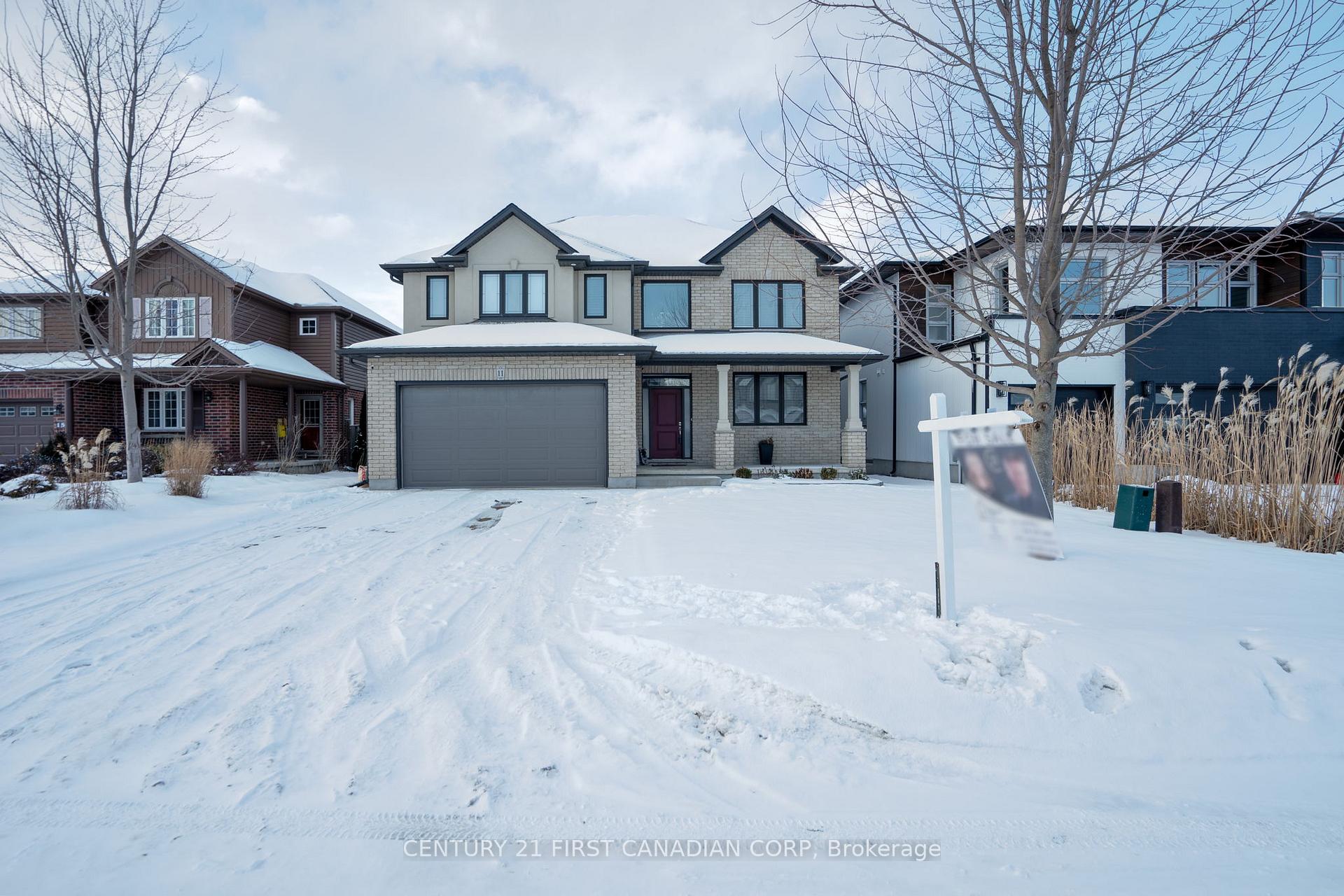 Photo 3 of 11 Valleyview Crescent, Middlesex Centre, Komoka — HOMEH