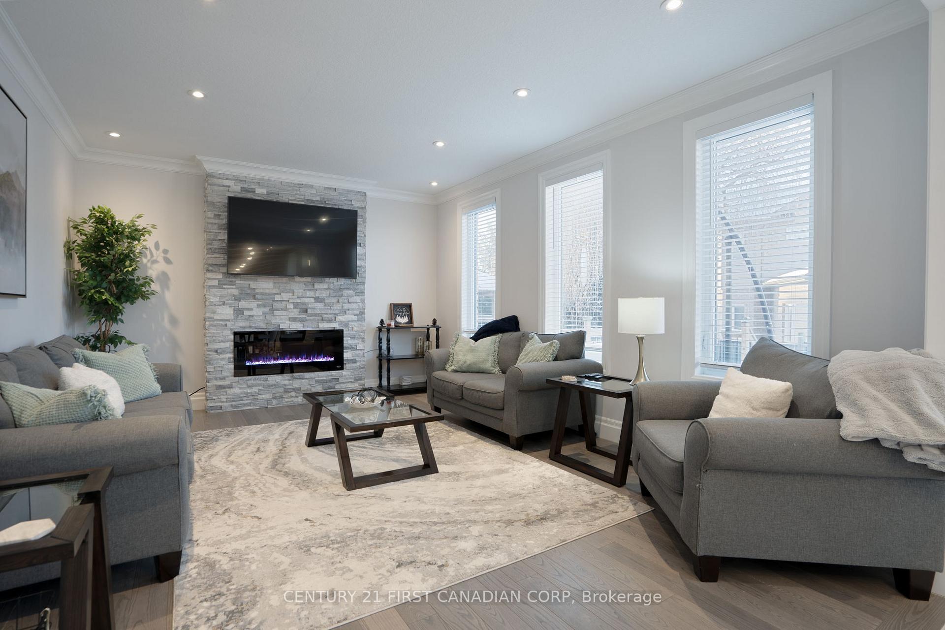 Photo 12 of 11 Valleyview Crescent, Middlesex Centre, Komoka — HOMEH