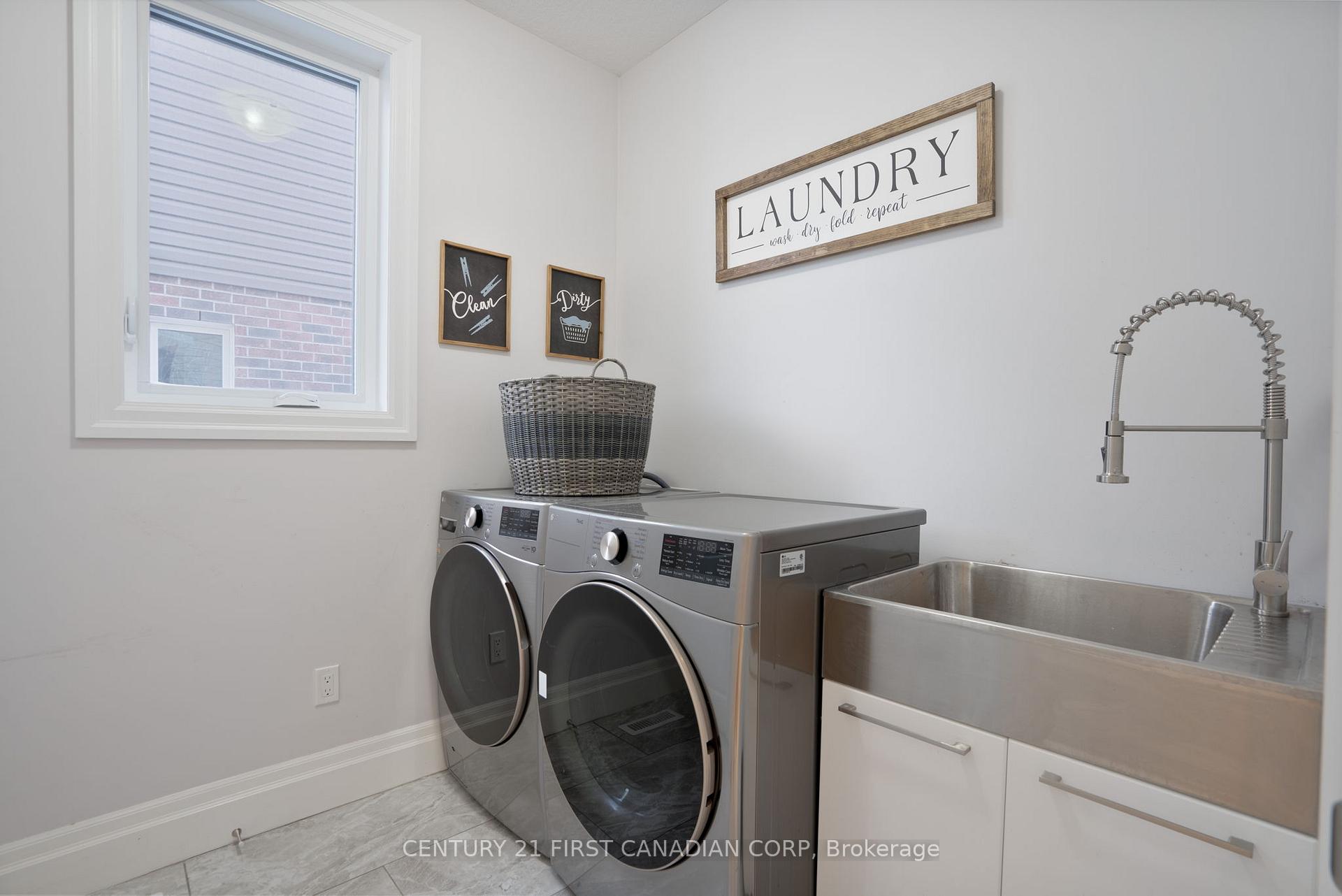 Photo 14 of 11 Valleyview Crescent, Middlesex Centre, Komoka — HOMEH
