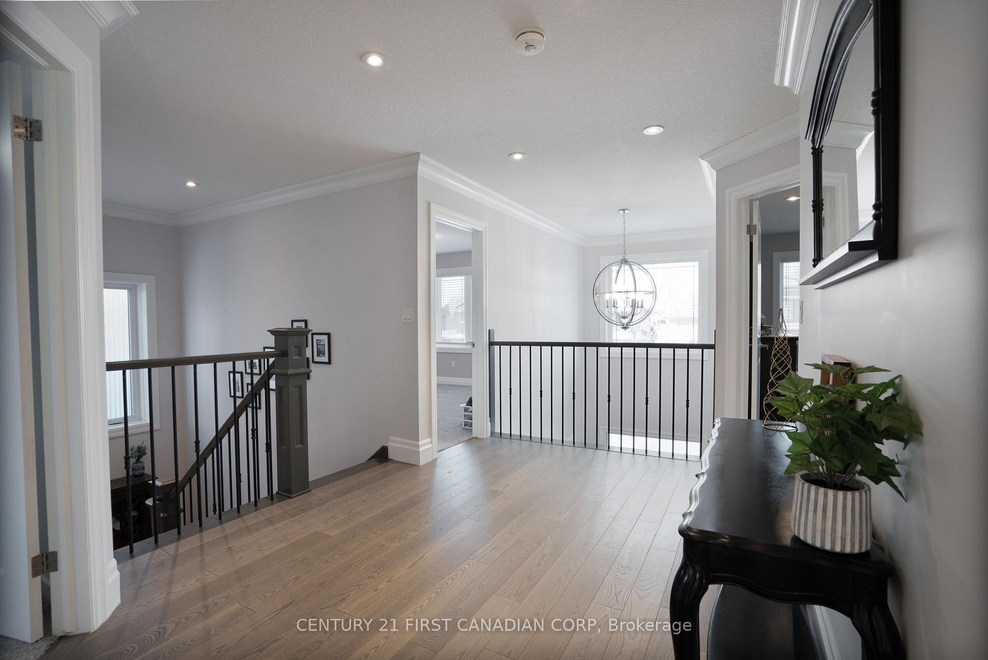 Photo 28 of 11 Valleyview Crescent, Middlesex Centre, Komoka — HOMEH