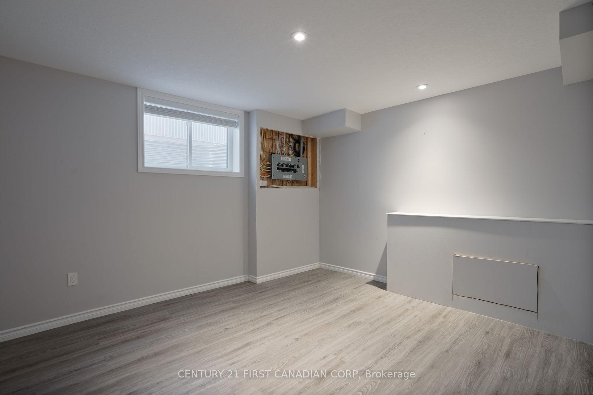 Photo 31 of 11 Valleyview Crescent, Middlesex Centre, Komoka — HOMEH