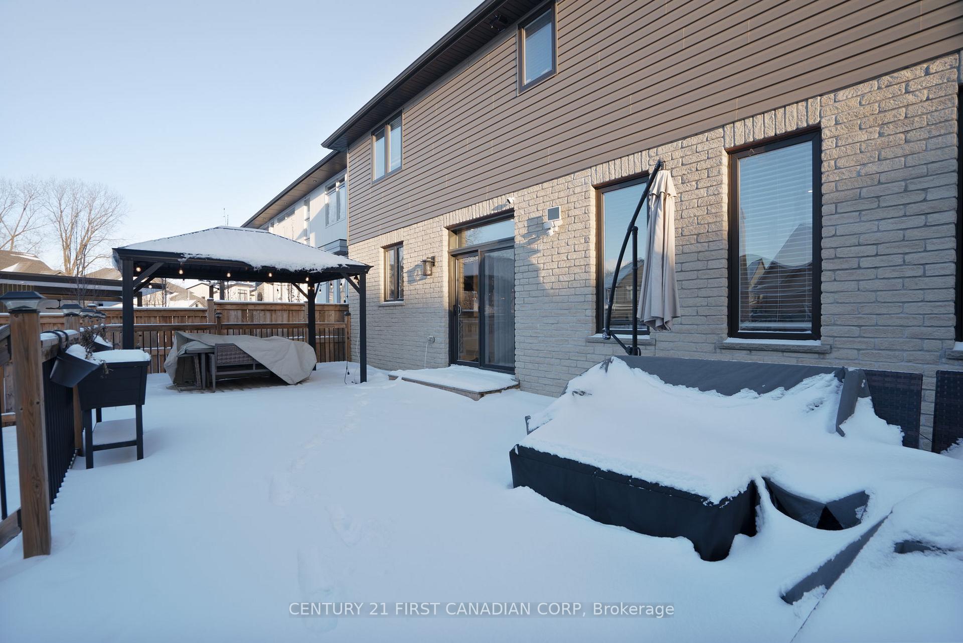 Photo 34 of 11 Valleyview Crescent, Middlesex Centre, Komoka — HOMEH