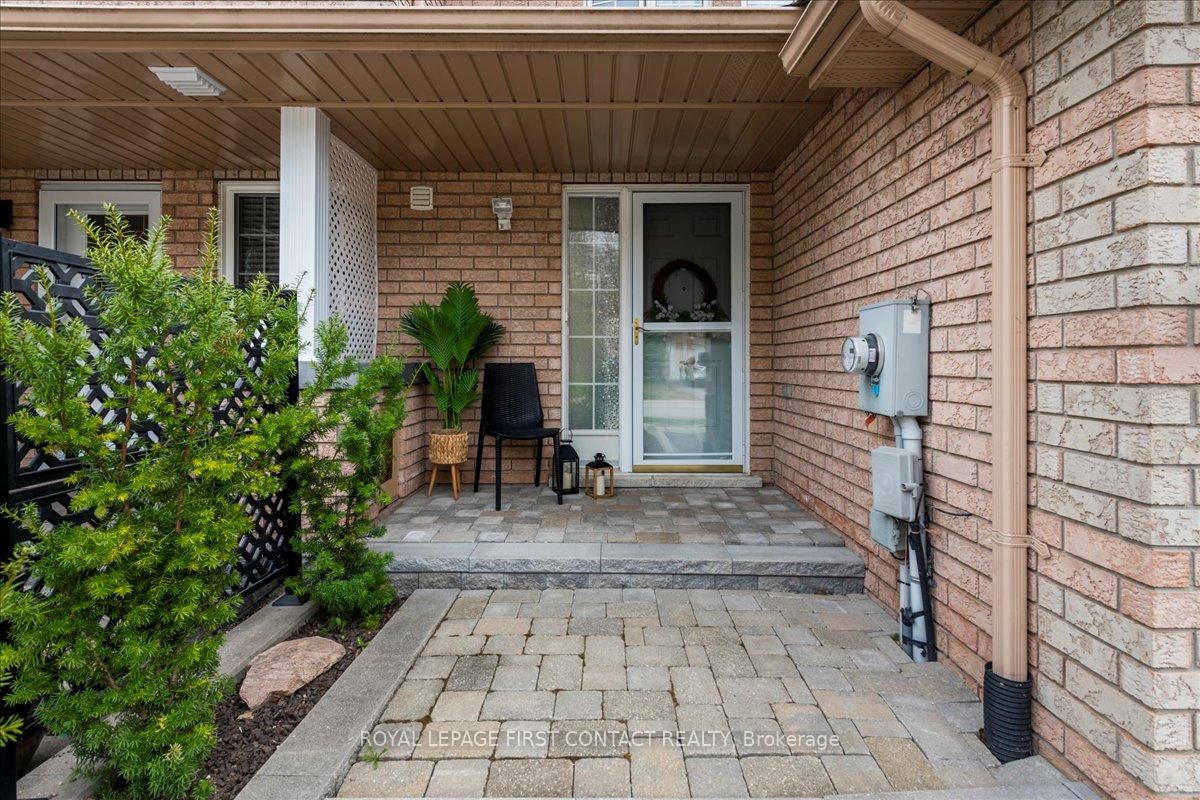Photo 2 of 171 Southwinds Crescent, Midland — HOMEH