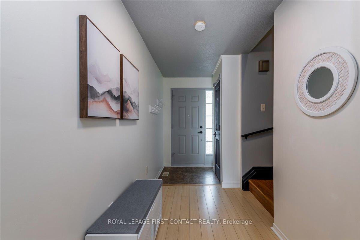 Photo 3 of 171 Southwinds Crescent, Midland — HOMEH