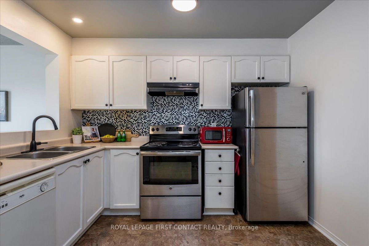 Photo 4 of 171 Southwinds Crescent, Midland — HOMEH