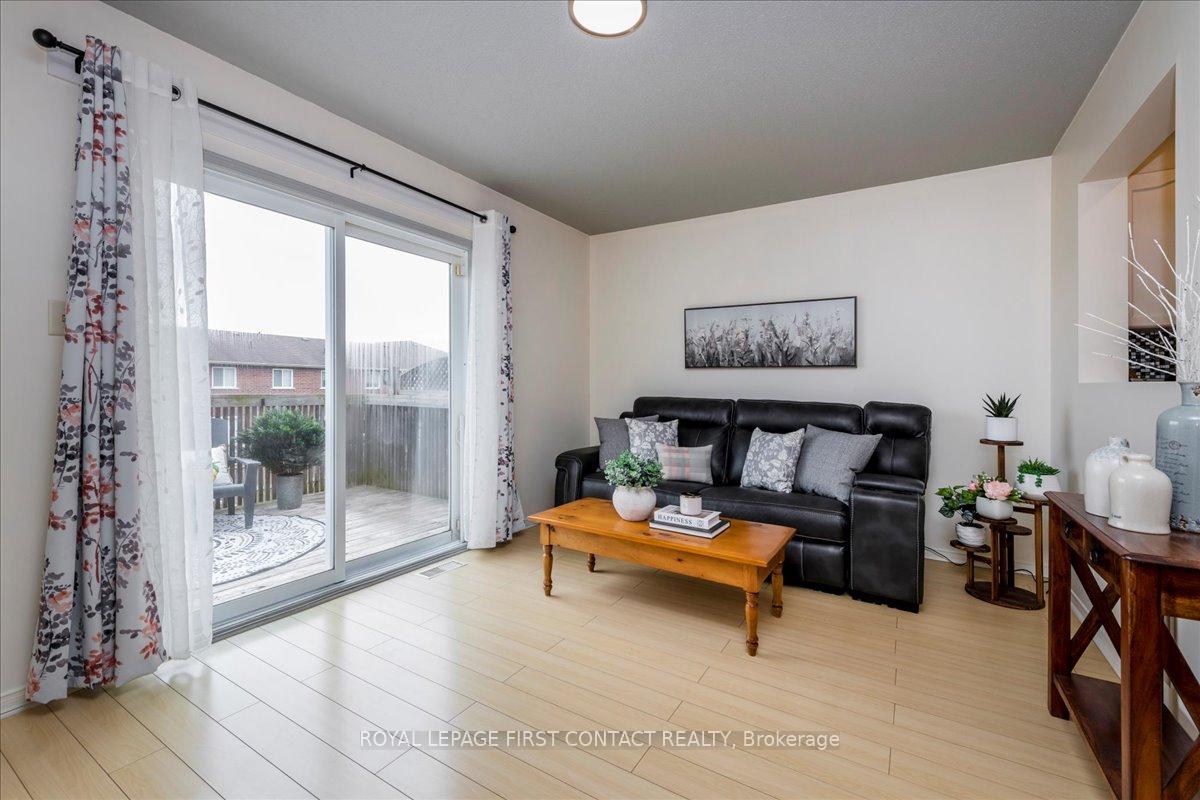 Photo 11 of 171 Southwinds Crescent, Midland — HOMEH