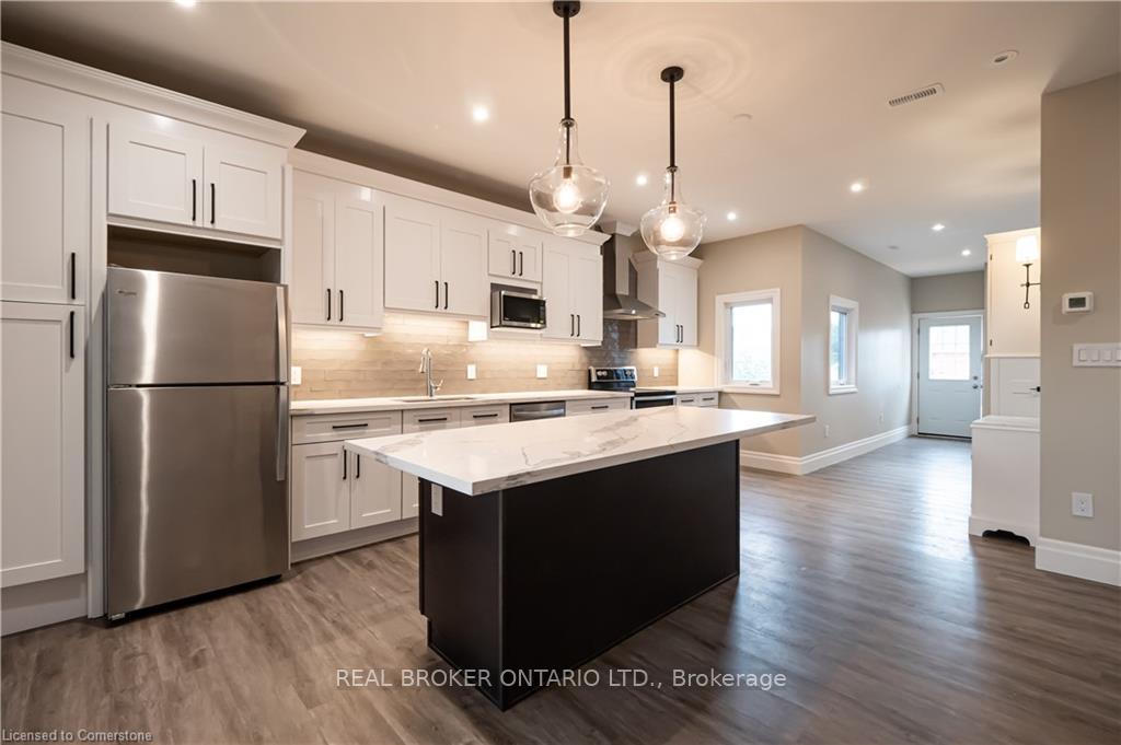 Photo 2 of Unit Unit 2, 145 Wellington Street N, Hamilton, Beasley — HOMEH