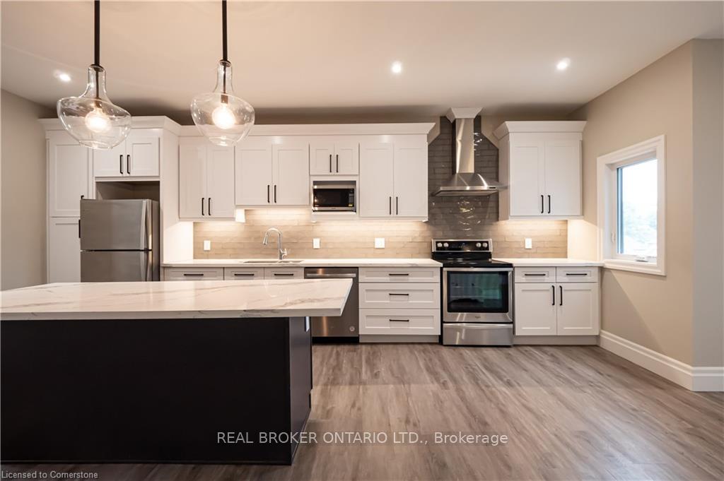 Photo 3 of Unit Unit 2, 145 Wellington Street N, Hamilton, Beasley — HOMEH