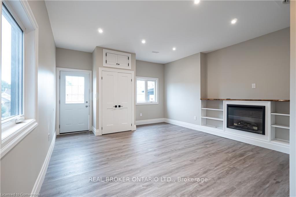 Photo 6 of Unit Unit 2, 145 Wellington Street N, Hamilton, Beasley — HOMEH