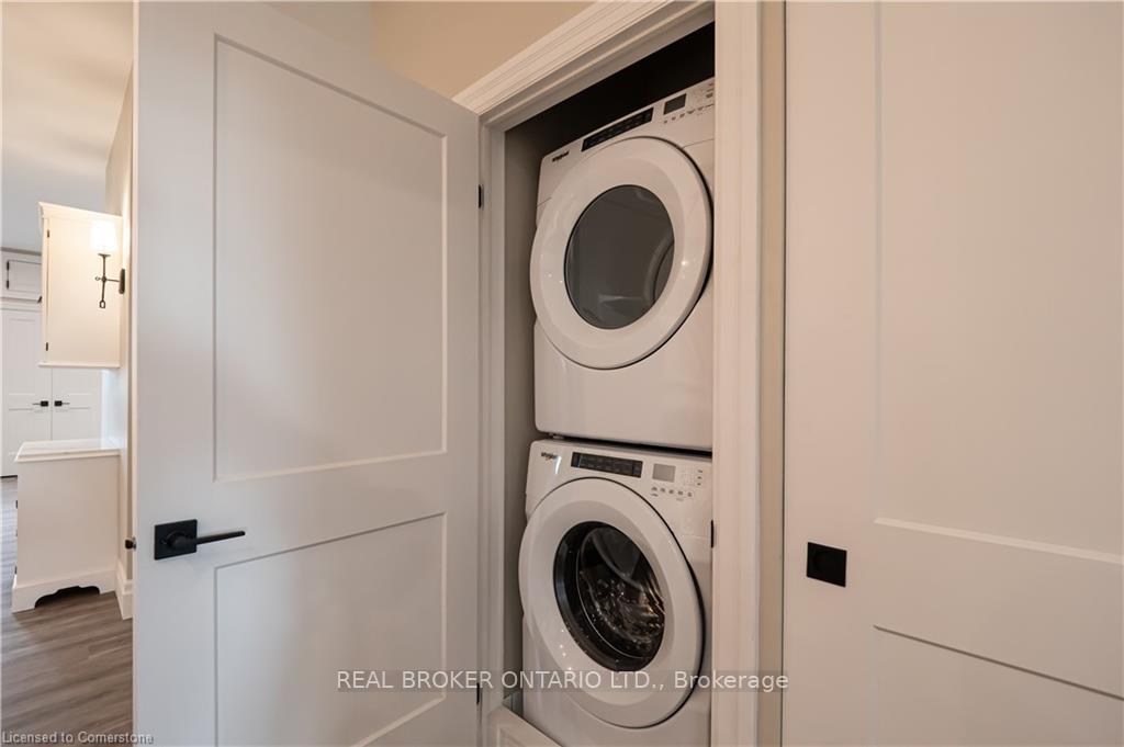 Photo 9 of Unit Unit 2, 145 Wellington Street N, Hamilton, Beasley — HOMEH