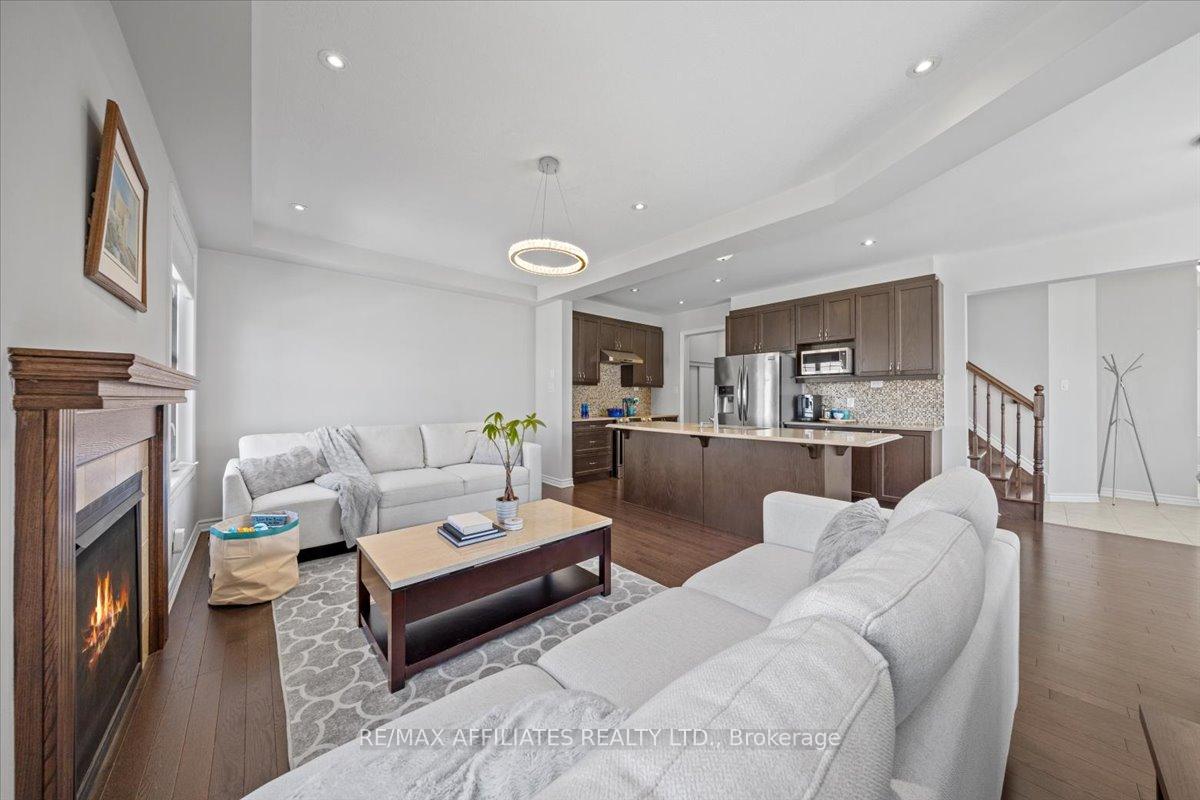 Photo 6 of 929 Shimmerton Circle, Ottawa, Kanata - Emerald Meadows/Trailwest — HOMEH