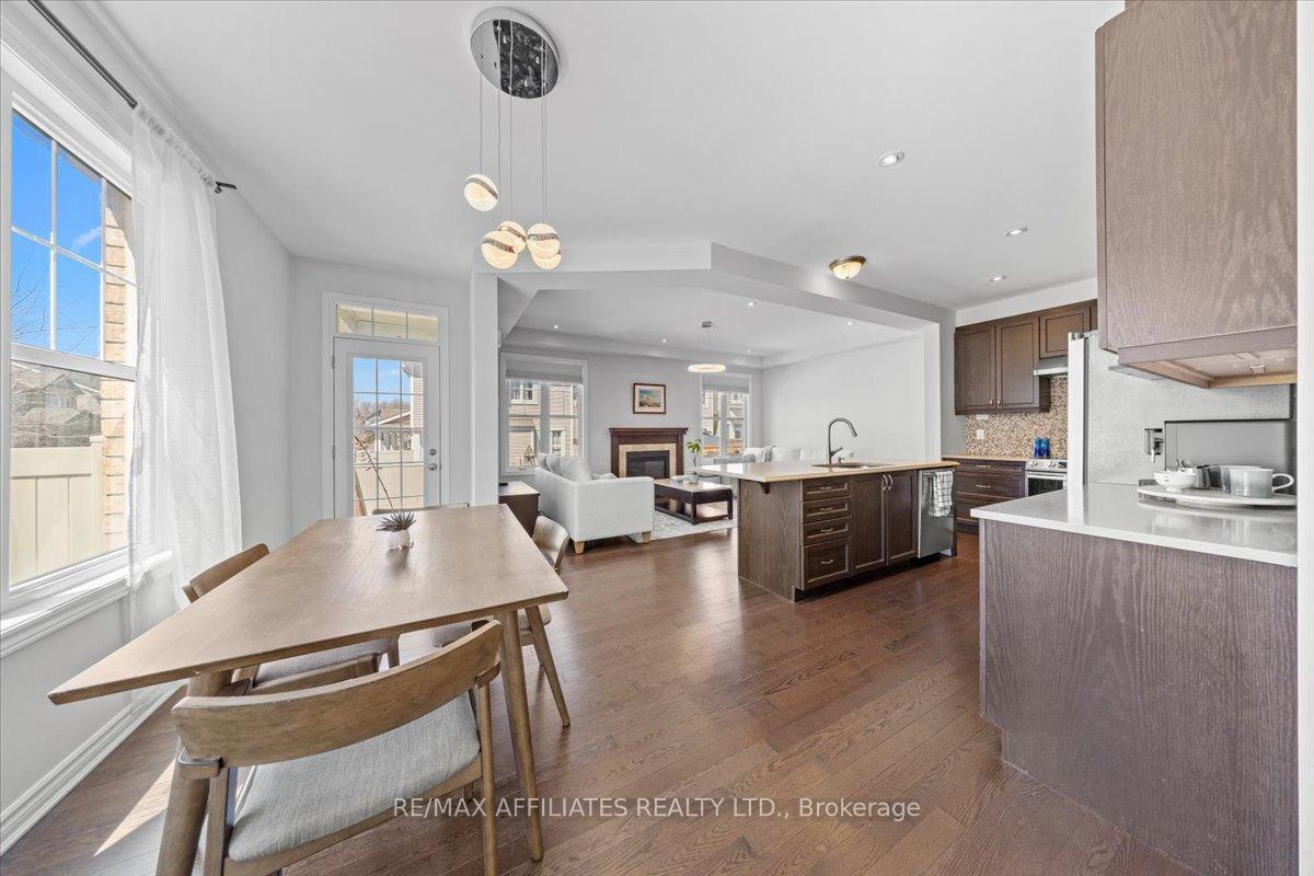 Photo 10 of 929 Shimmerton Circle, Ottawa, Kanata - Emerald Meadows/Trailwest — HOMEH