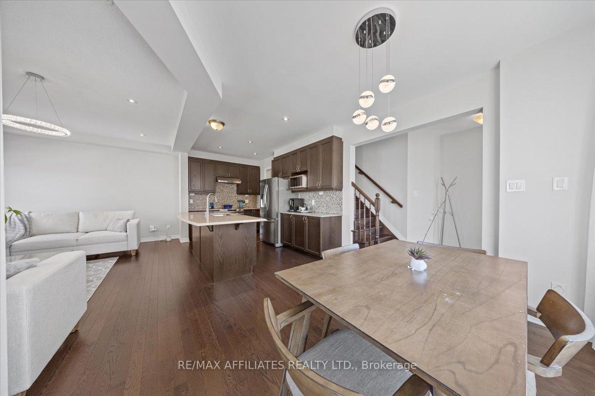 Photo 14 of 929 Shimmerton Circle, Ottawa, Kanata - Emerald Meadows/Trailwest — HOMEH