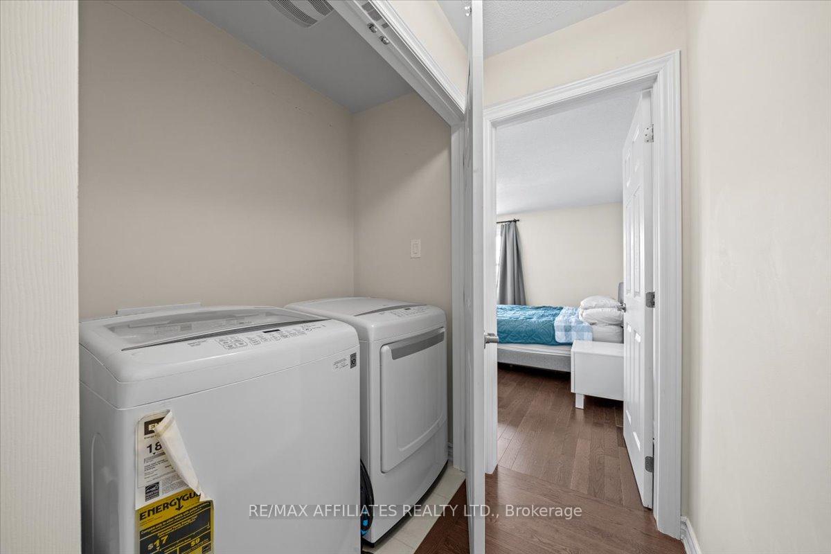 Photo 23 of 929 Shimmerton Circle, Ottawa, Kanata - Emerald Meadows/Trailwest — HOMEH
