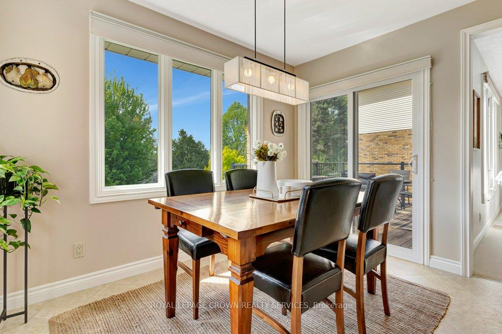 Photo 8 of 208 Michener Crescent, Kitchener — HOMEH