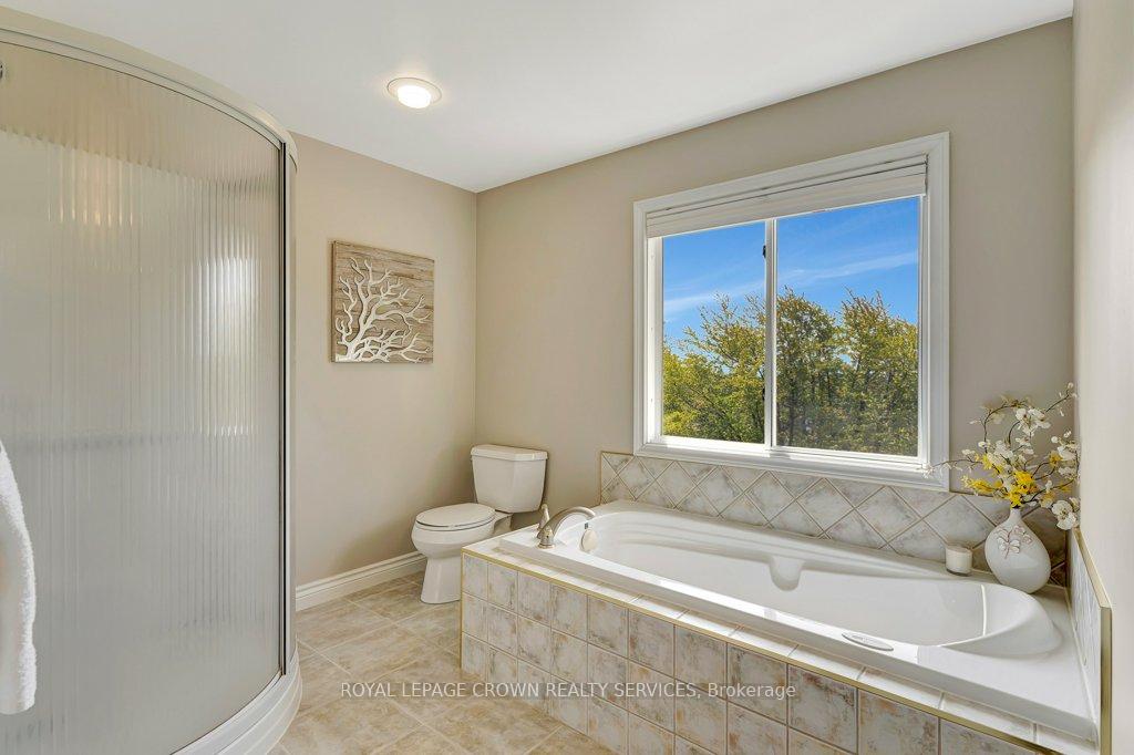 Photo 28 of 208 Michener Crescent, Kitchener — HOMEH