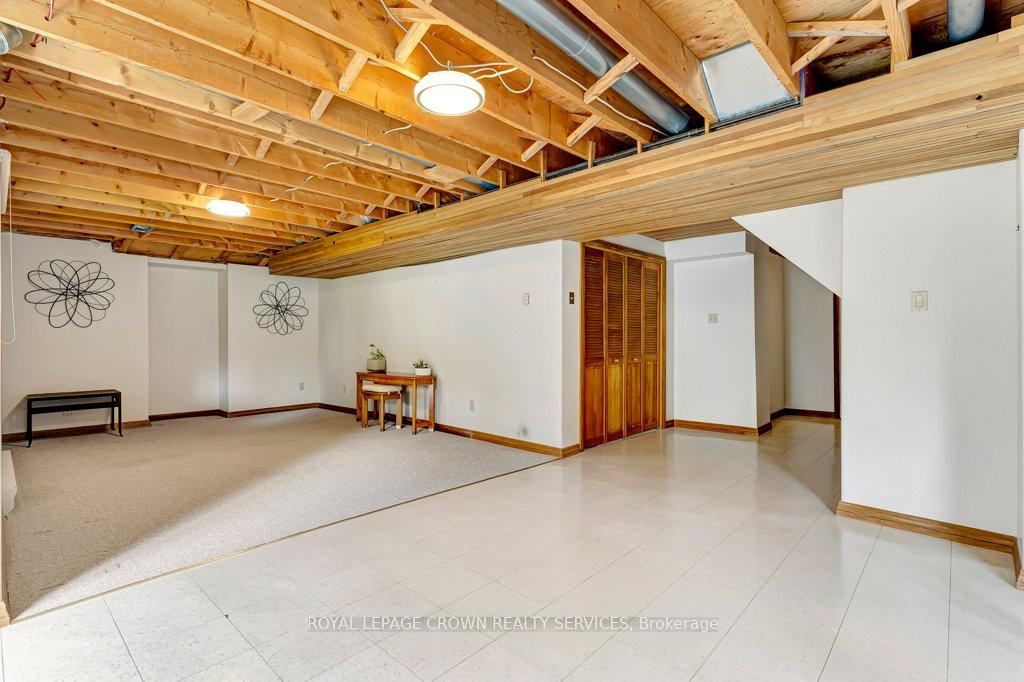 Photo 32 of 208 Michener Crescent, Kitchener — HOMEH