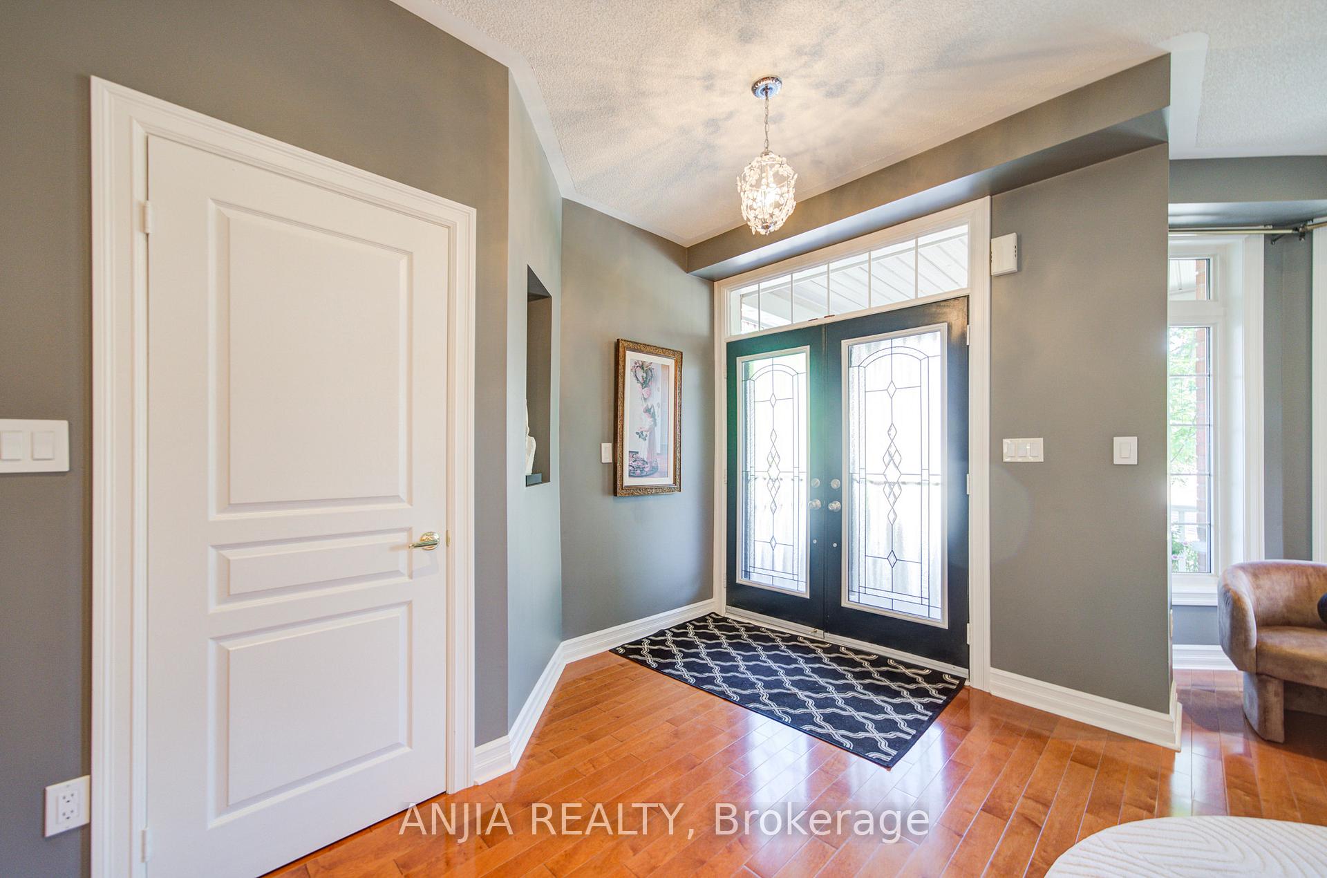 Photo 5 of 13 Kingsmill Court, Markham, Greensborough — HOMEH