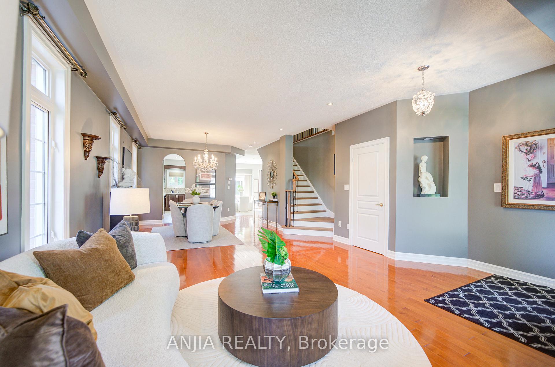 Photo 10 of 13 Kingsmill Court, Markham, Greensborough — HOMEH