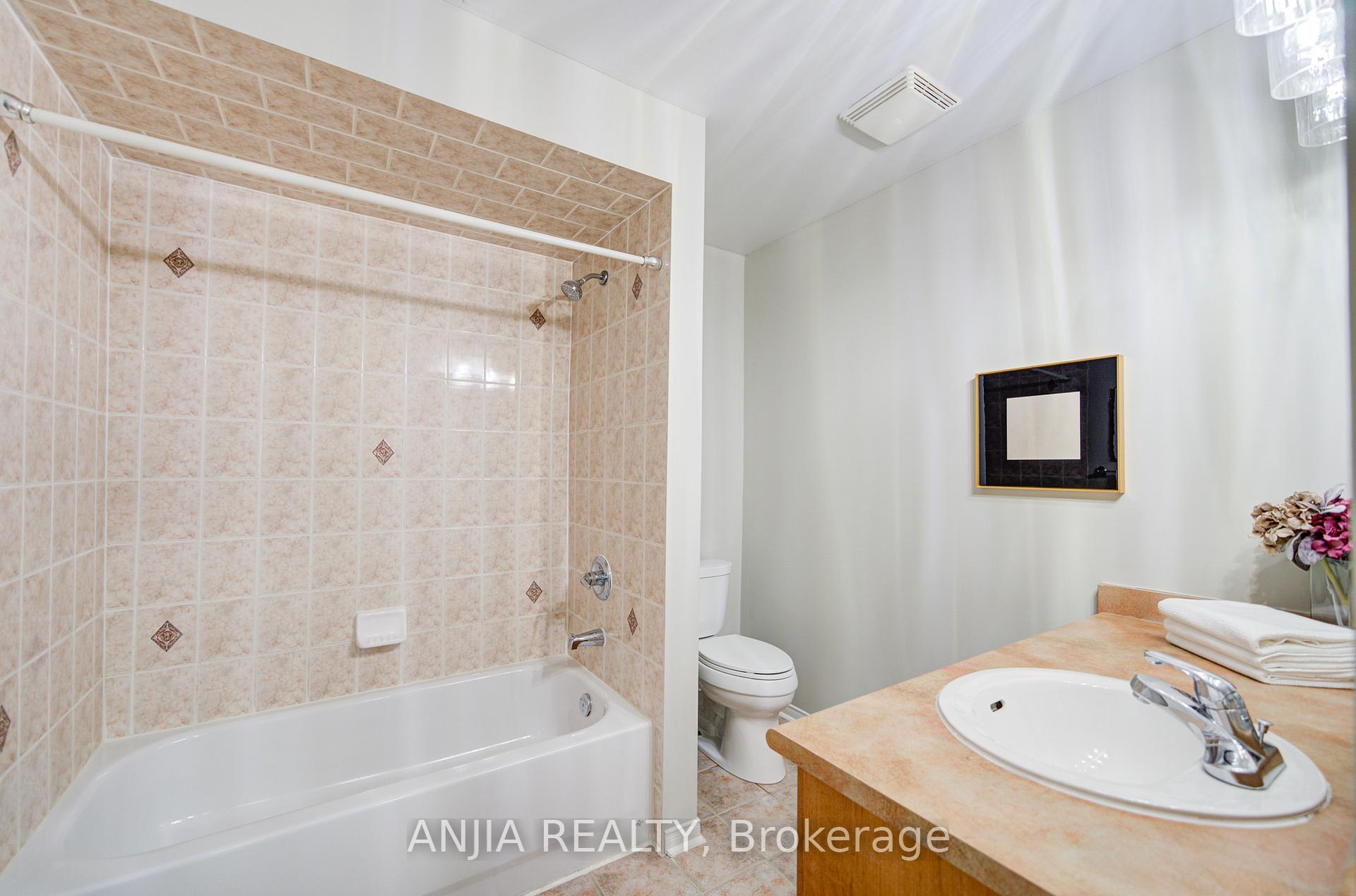 Photo 35 of 13 Kingsmill Court, Markham, Greensborough — HOMEH