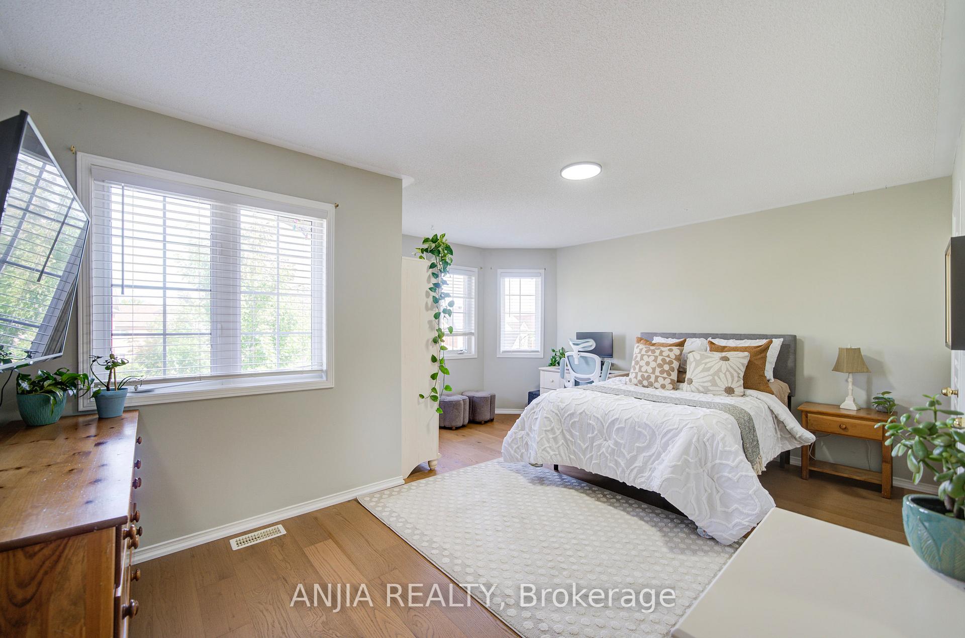 Photo 39 of 13 Kingsmill Court, Markham, Greensborough — HOMEH