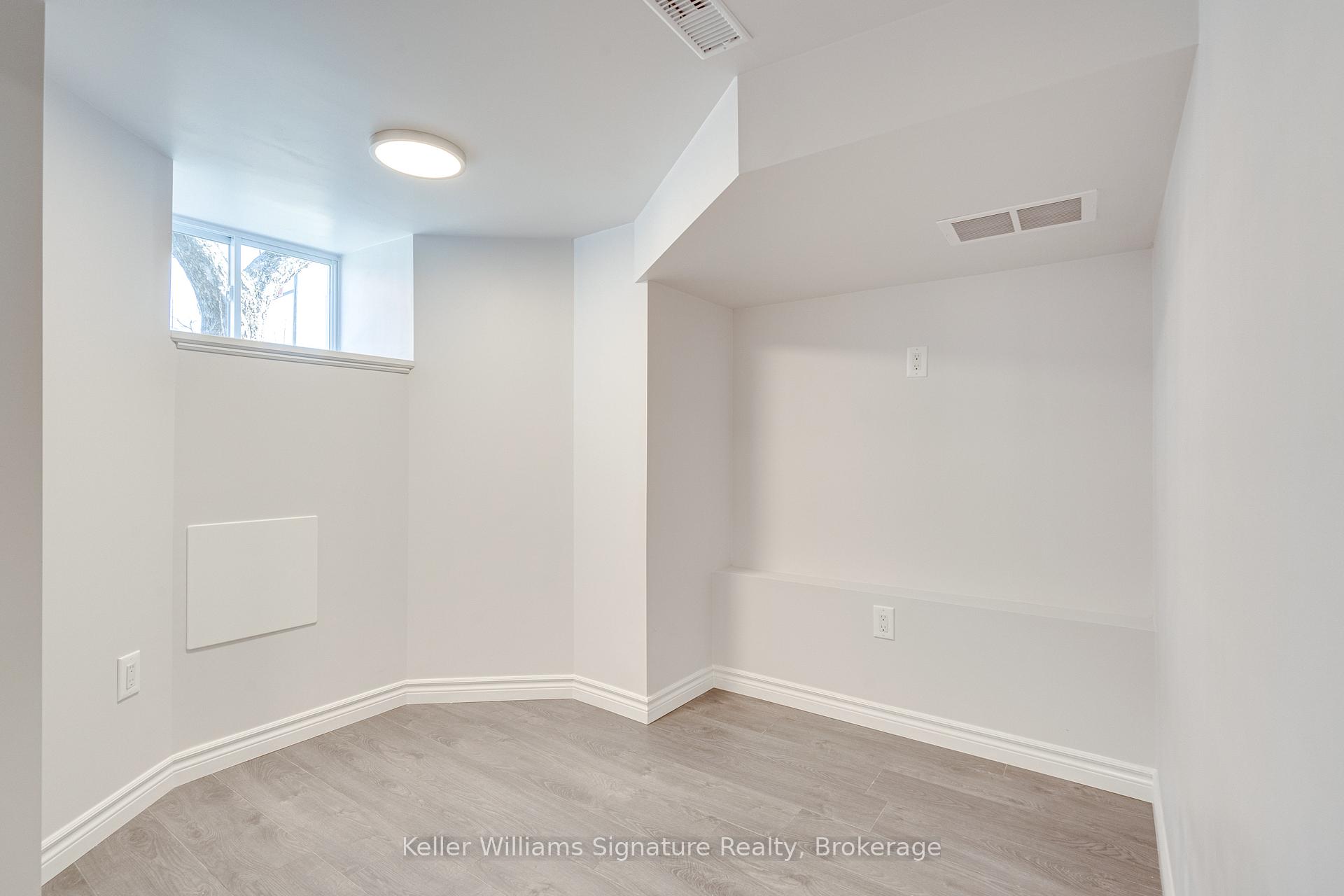 Photo 6 of Unit 1, 460 King William Street, Hamilton, Landsdale — HOMEH