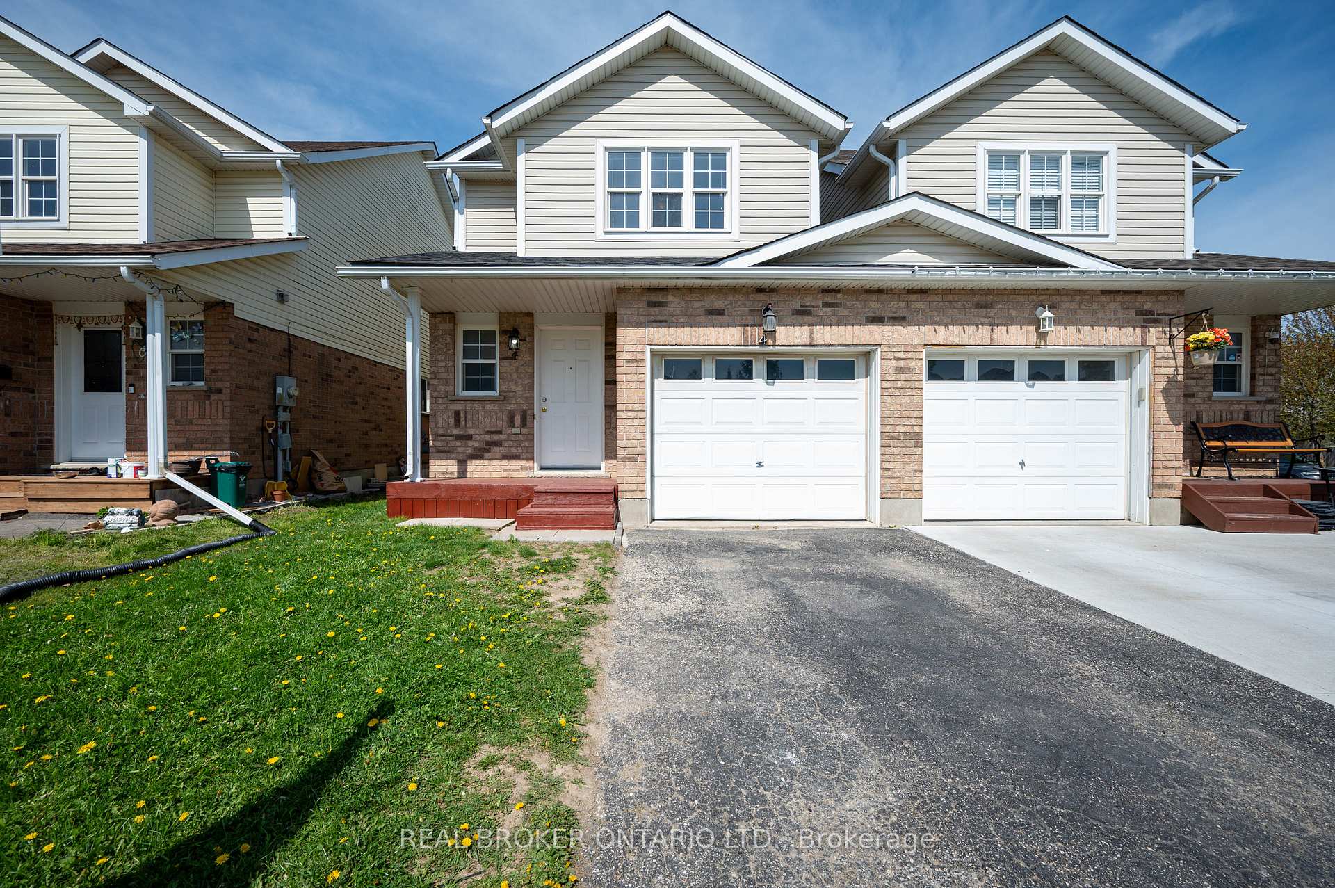 Photo 1 of 4 Mountain Laurel Crescent, Kitchener — HOMEH